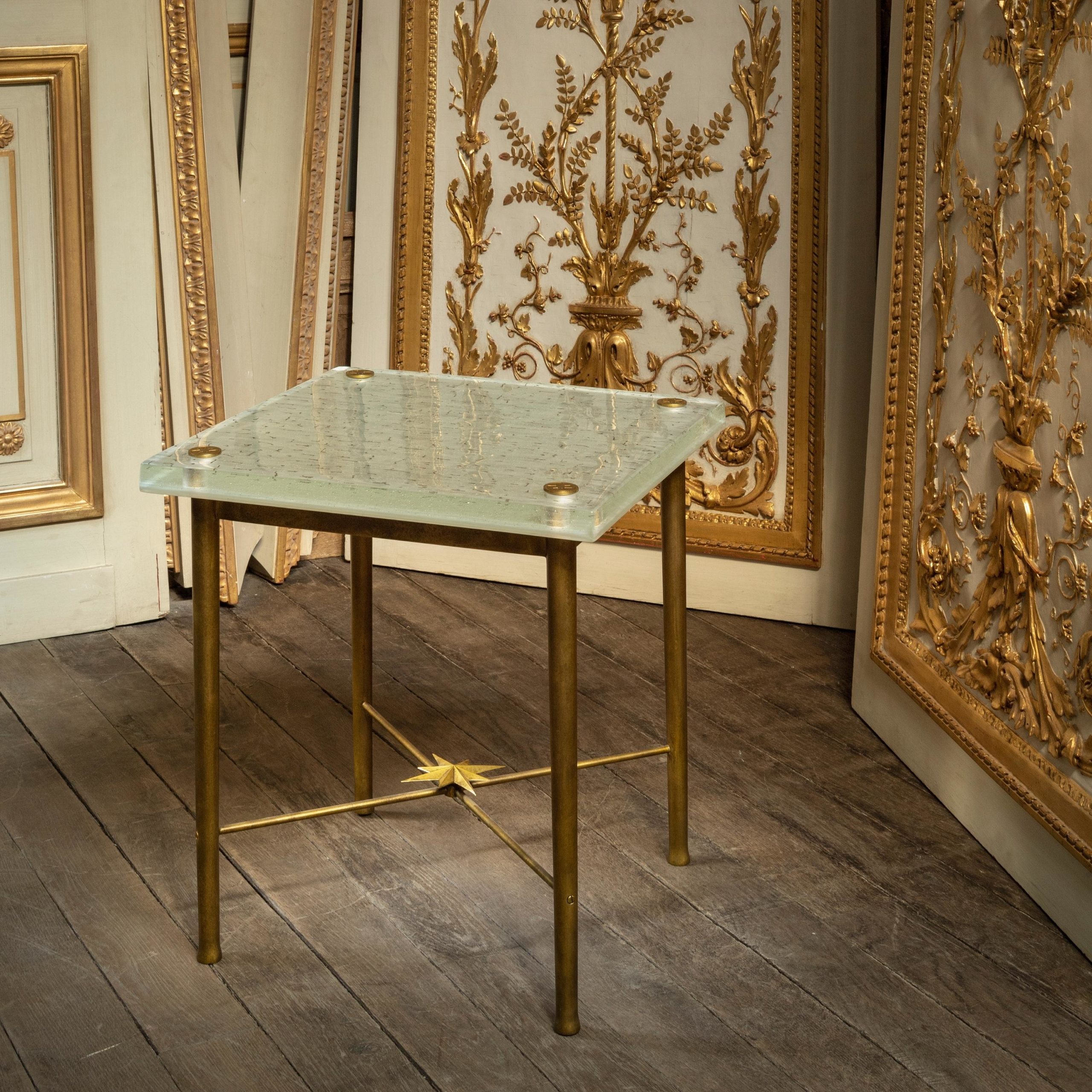 TheInvisibleCollection_JeromeFaillantDumas_EtoileSideTable_Hover