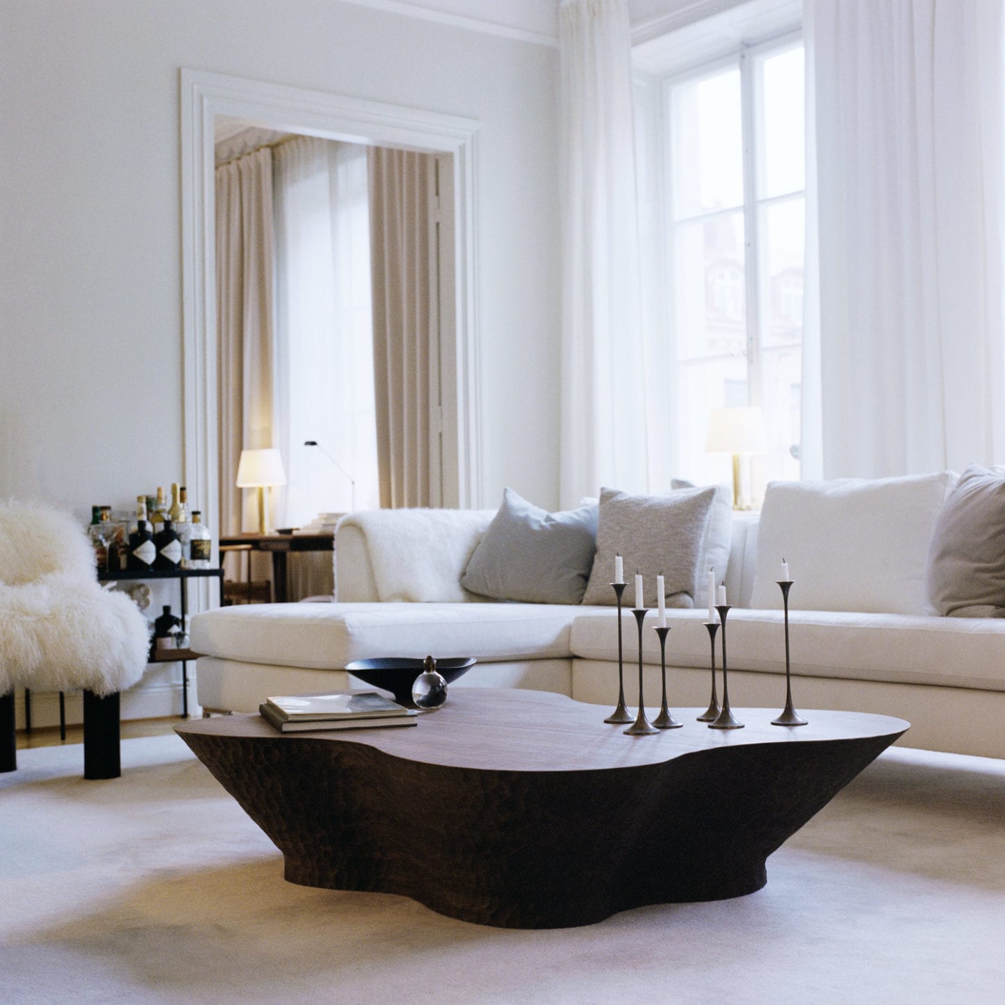 TheInvisibleCollection__SSU-Coffee-Table_Louise-Liljencrantz_03-e1547169592451