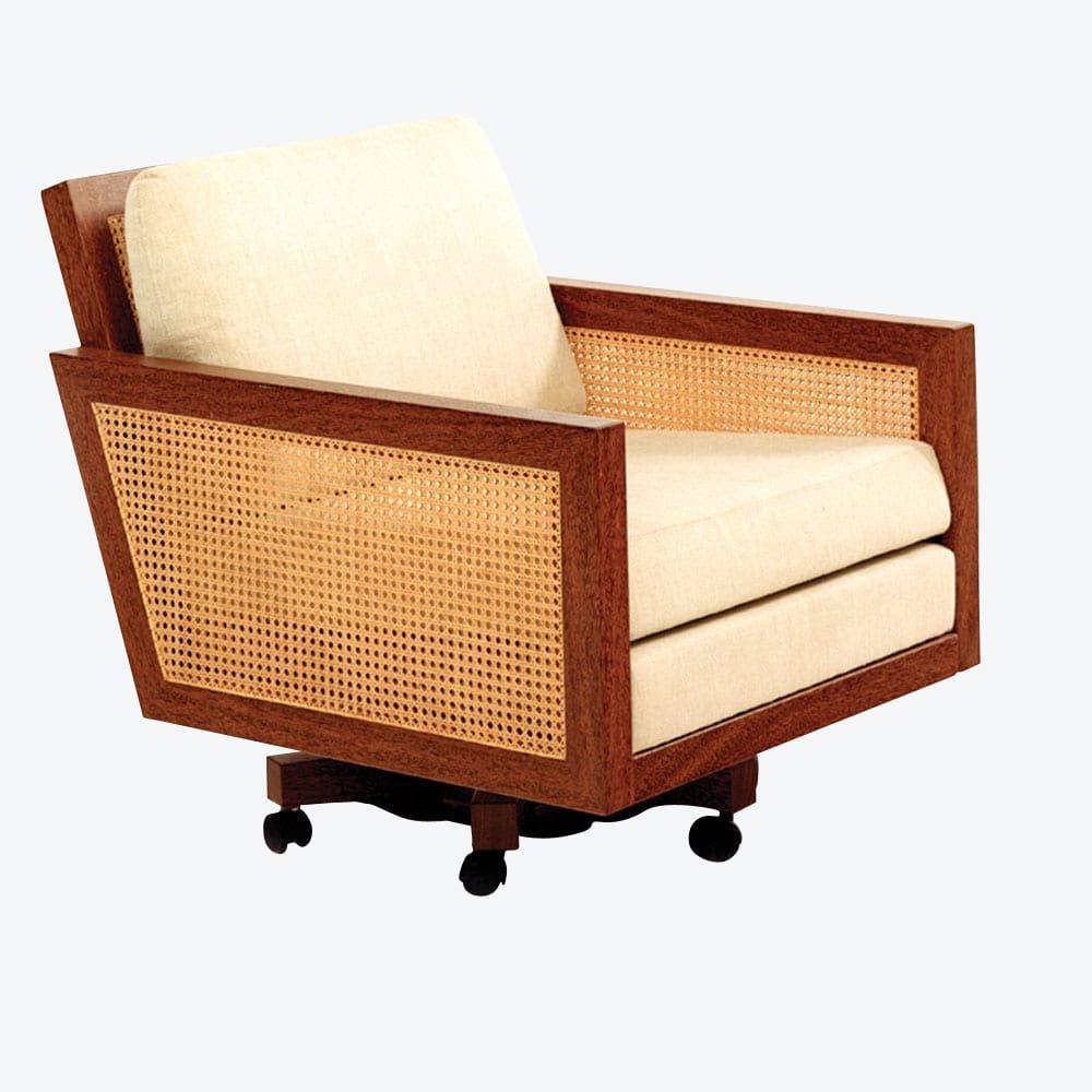 Ar Swivel Armchair