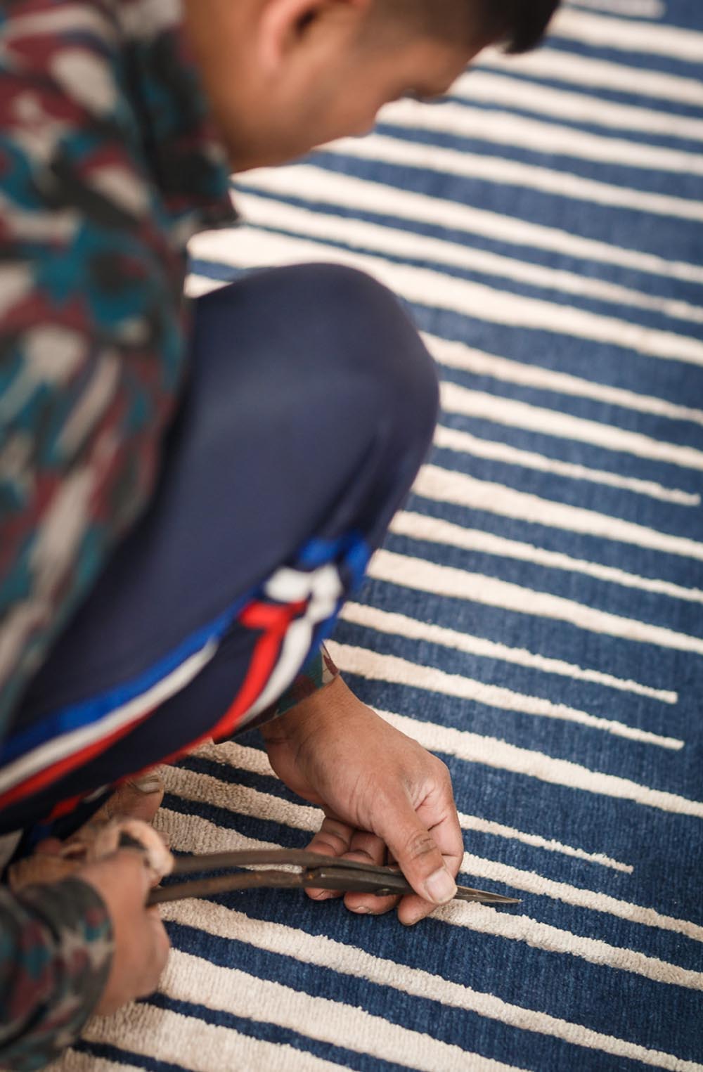 Tapis Peigne 1 par Atelier Février - The Invisible Collection
