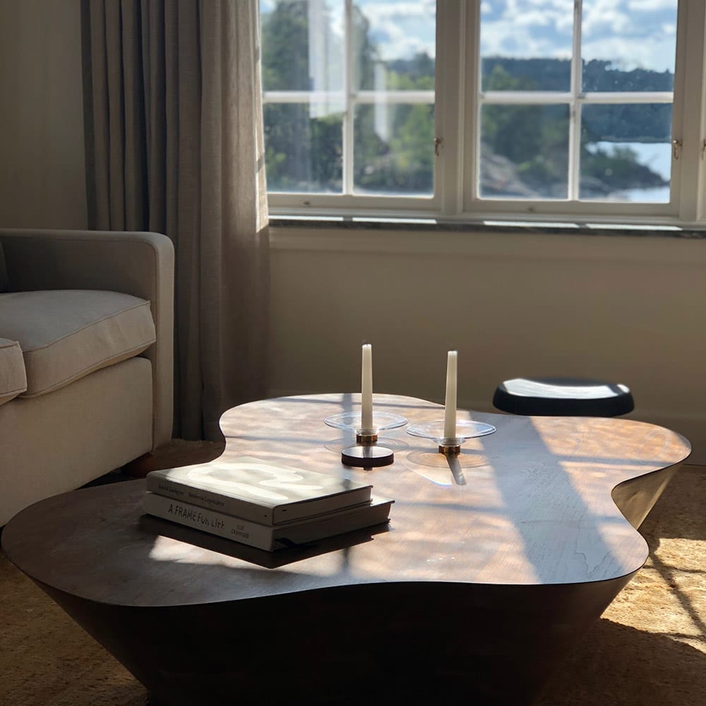The Invisible Collection - Karen Chekerdjian - SSU 02 Coffee Table