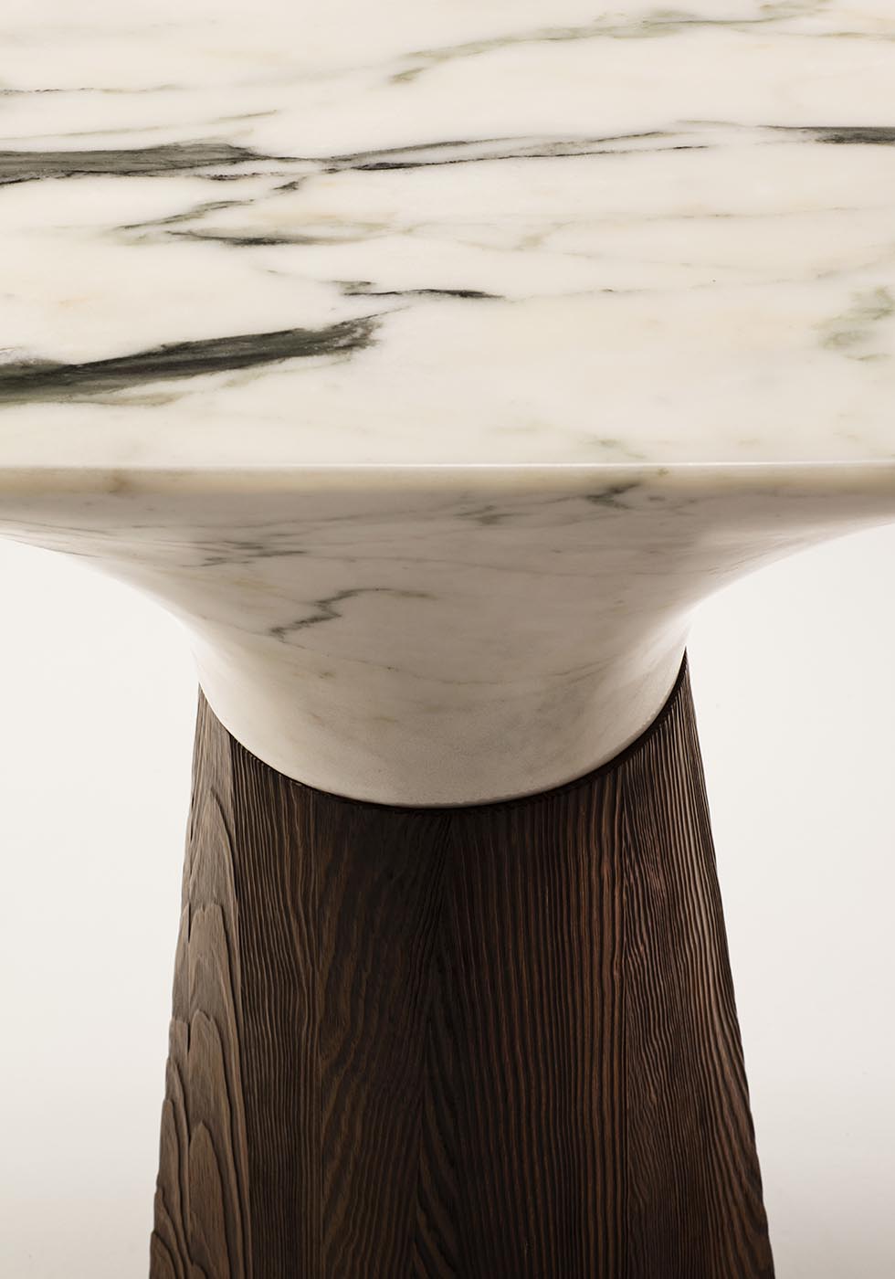 Console convergence by Damien Langlois-Meurinne DLM - The Invisible Collection
