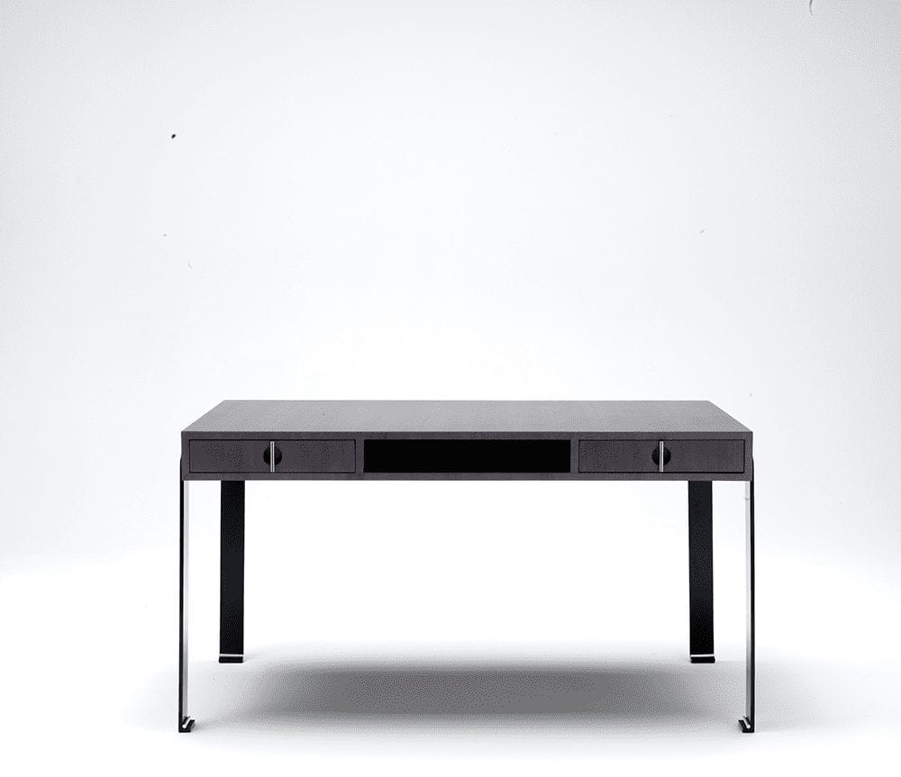 Lio-desk-140702-resized