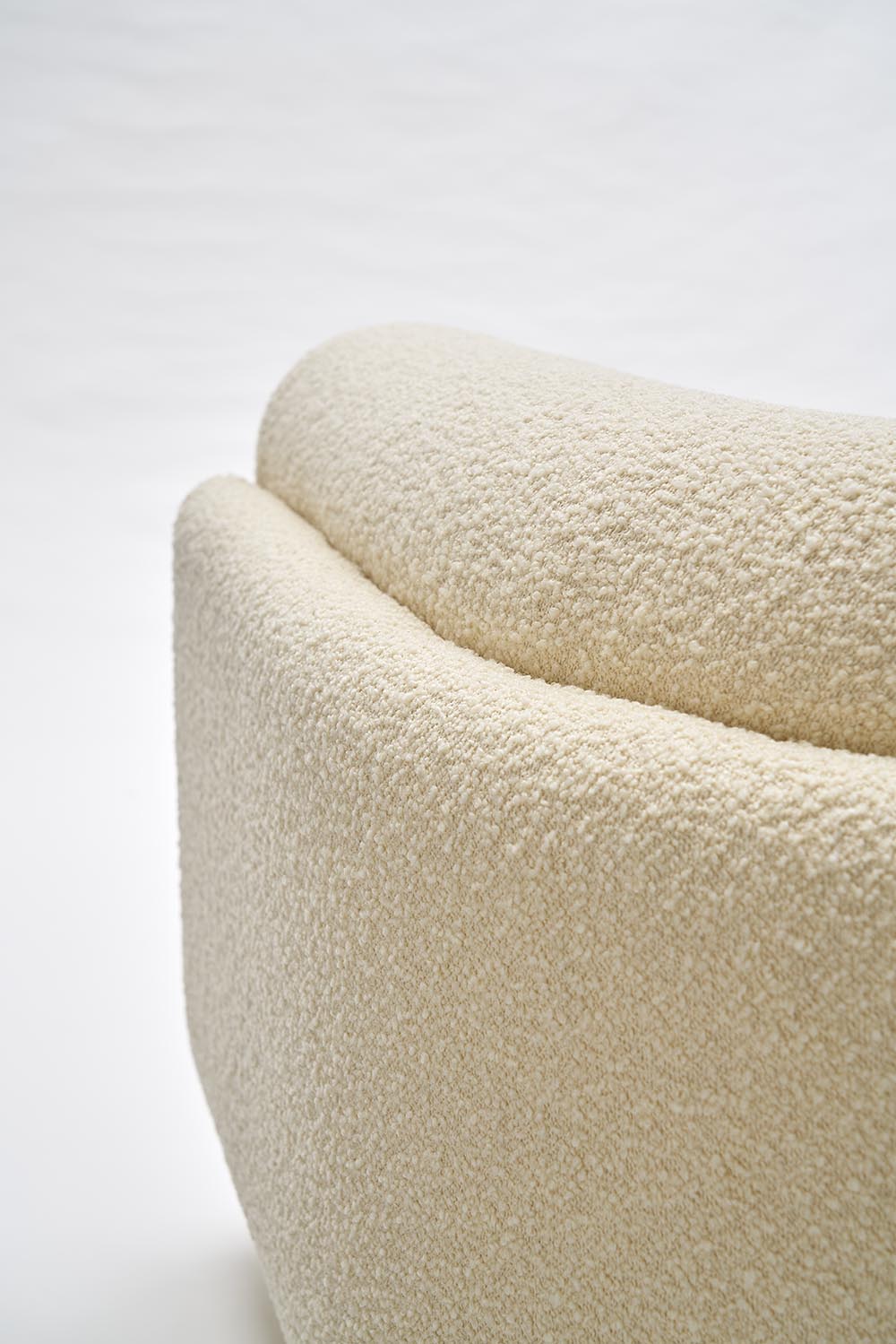 TheInvisibleCollection_CharlotteBiltgen_Armchair_Eileen10