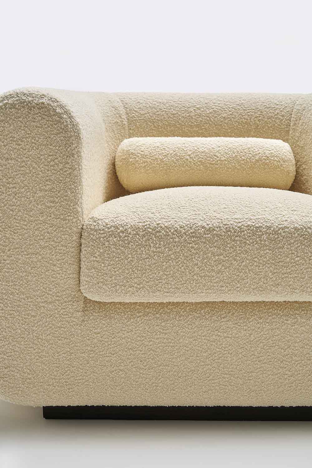TheInvisibleCollection_CharlotteBiltgen_Armchair_Eileen5