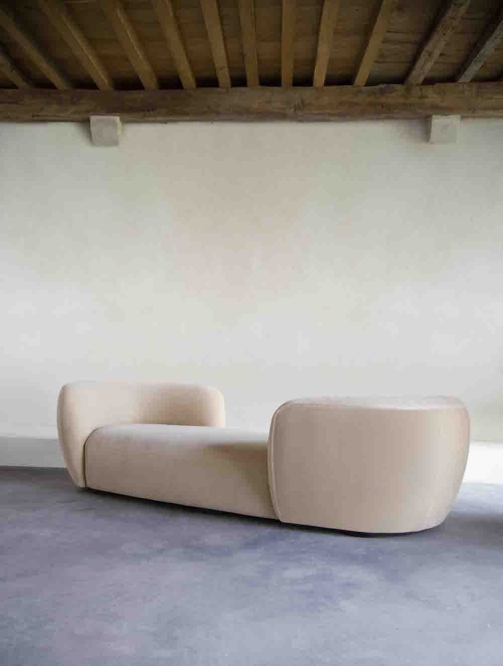 TheInvisibleCollection_PierreAugustinRose_ConfidentSofa7
