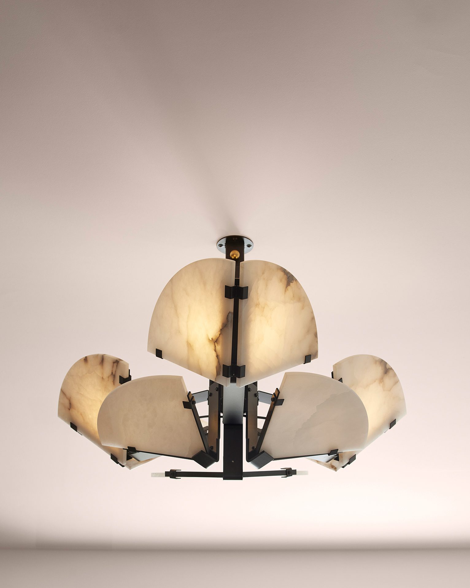 InvisibleColelction_GalerieMCDE_Quart De Rond Ceiling Lamp_SUS102B_8