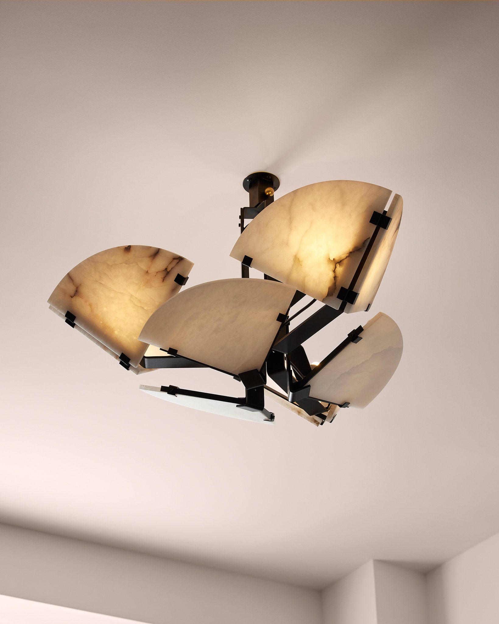 InvisibleColelction_GalerieMCDE_Quart De Rond Ceiling Lamp_SUS102B_9