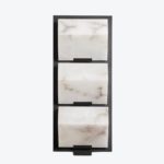 Applique Triple Bloc Auvent Sur Fond Métallique
