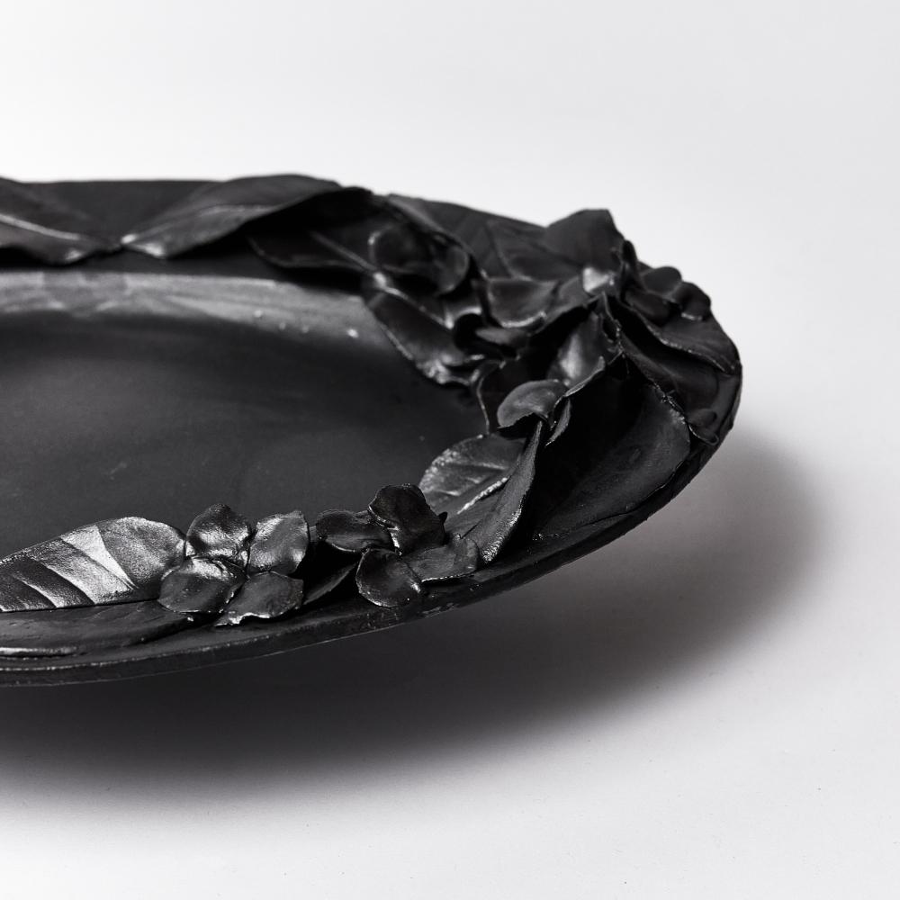 TheInvisibleCollection_Virginie Boudsocq_plat ovale fleurs et feuilles_Hover