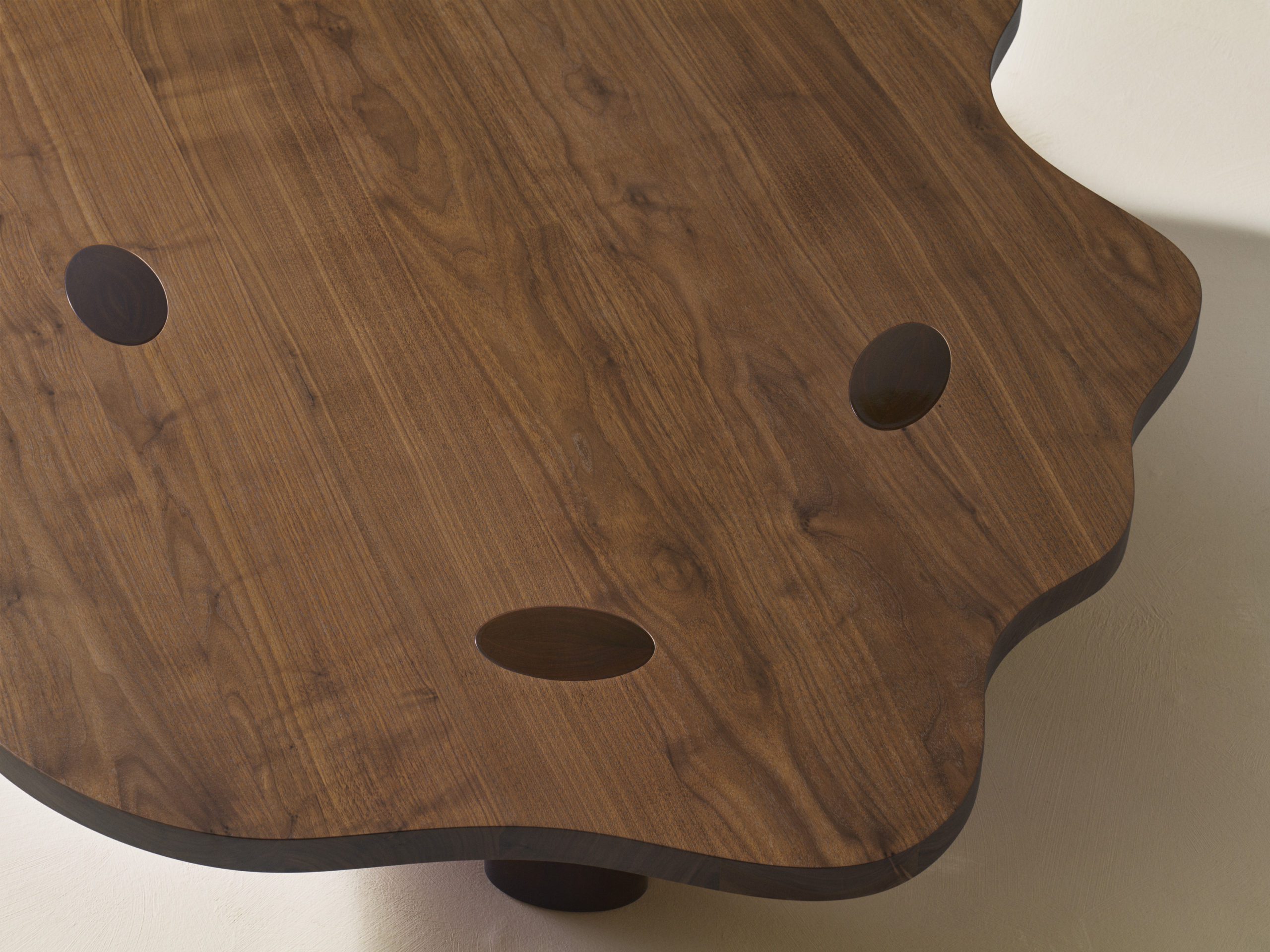 TheInvisibleCollection_LouiseLiljencrantz_Cloud Table Walnut Classic_2