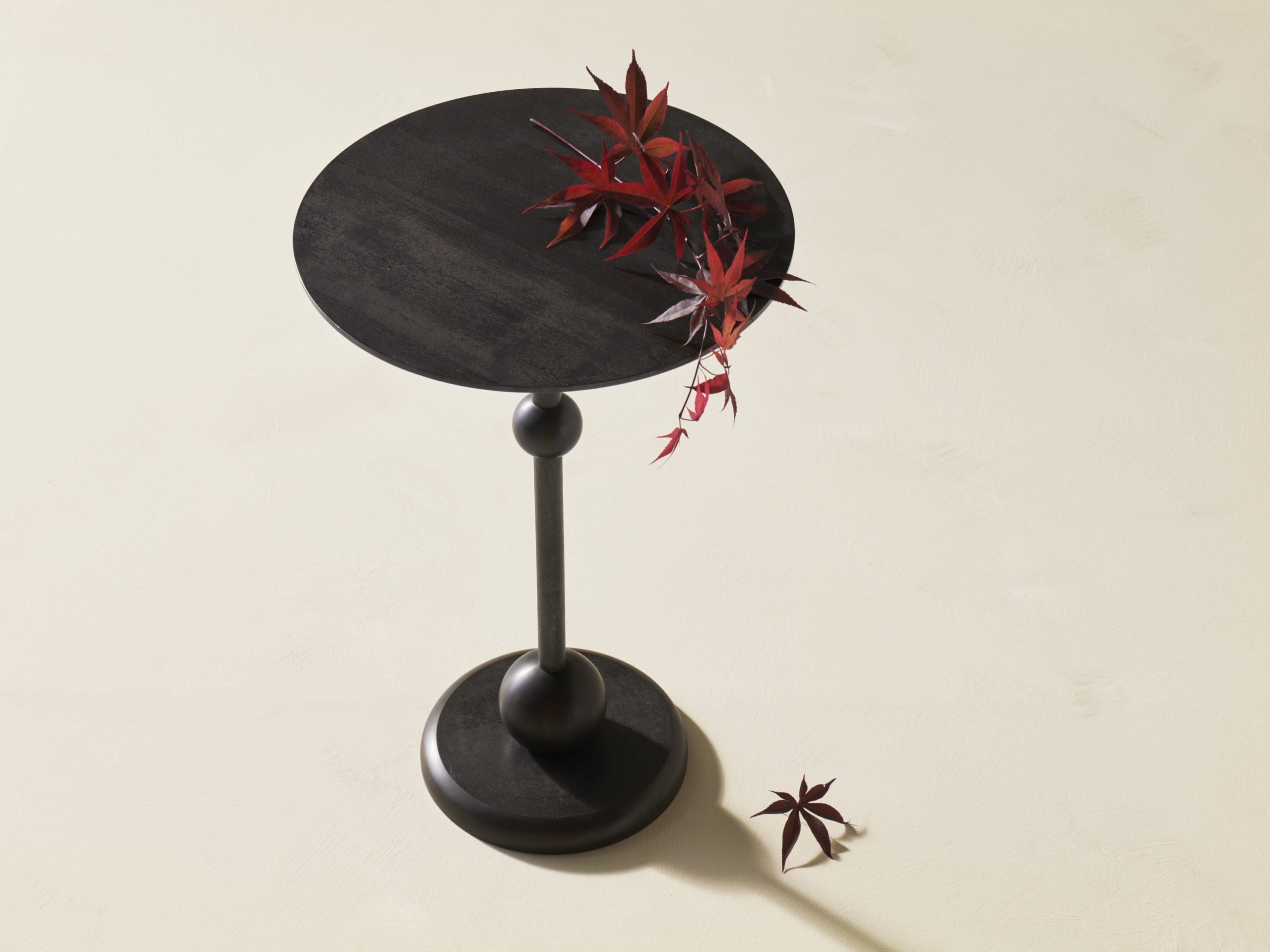TheInvisibleCollection_LouiseLiljencrantz_Eight Side Table S_2