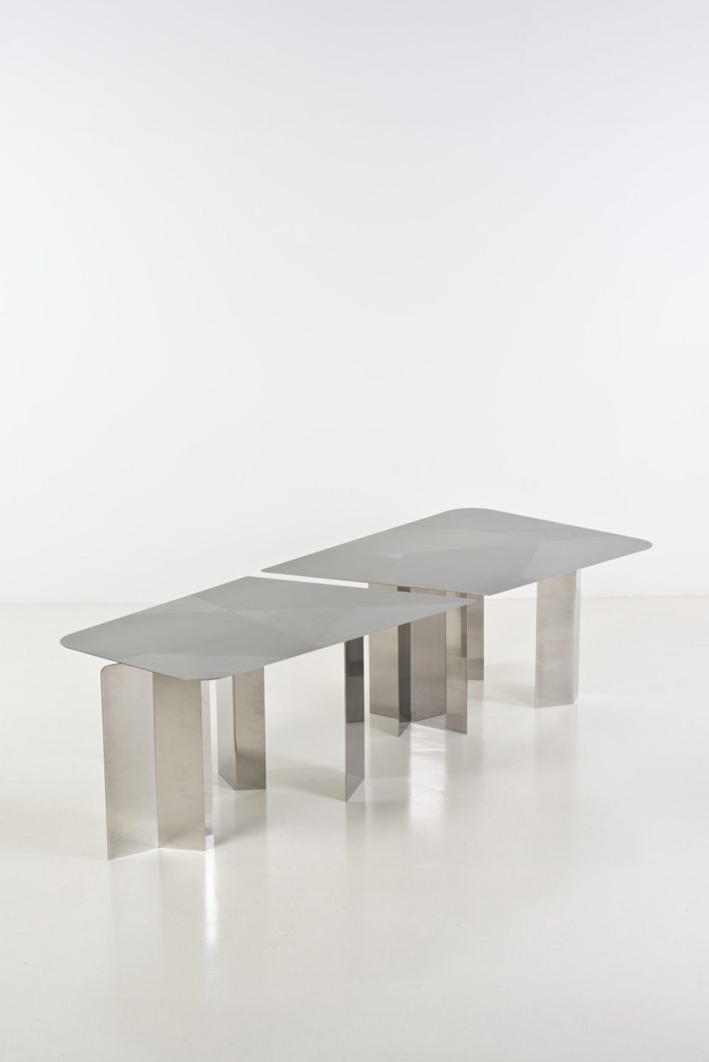 TheInvisibleCollection_Bistmut_Table_Shadows_5