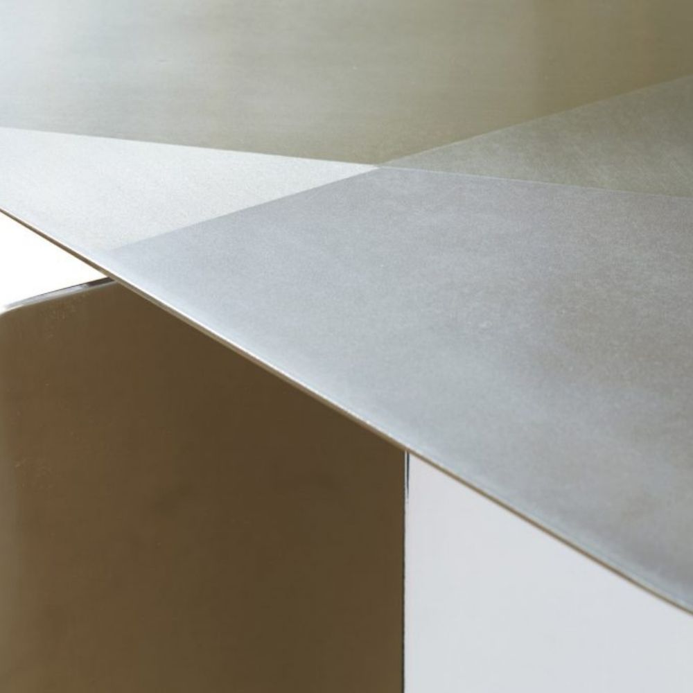 TheInvisibleCollection_Bistmut_Table_Shadows_Hover