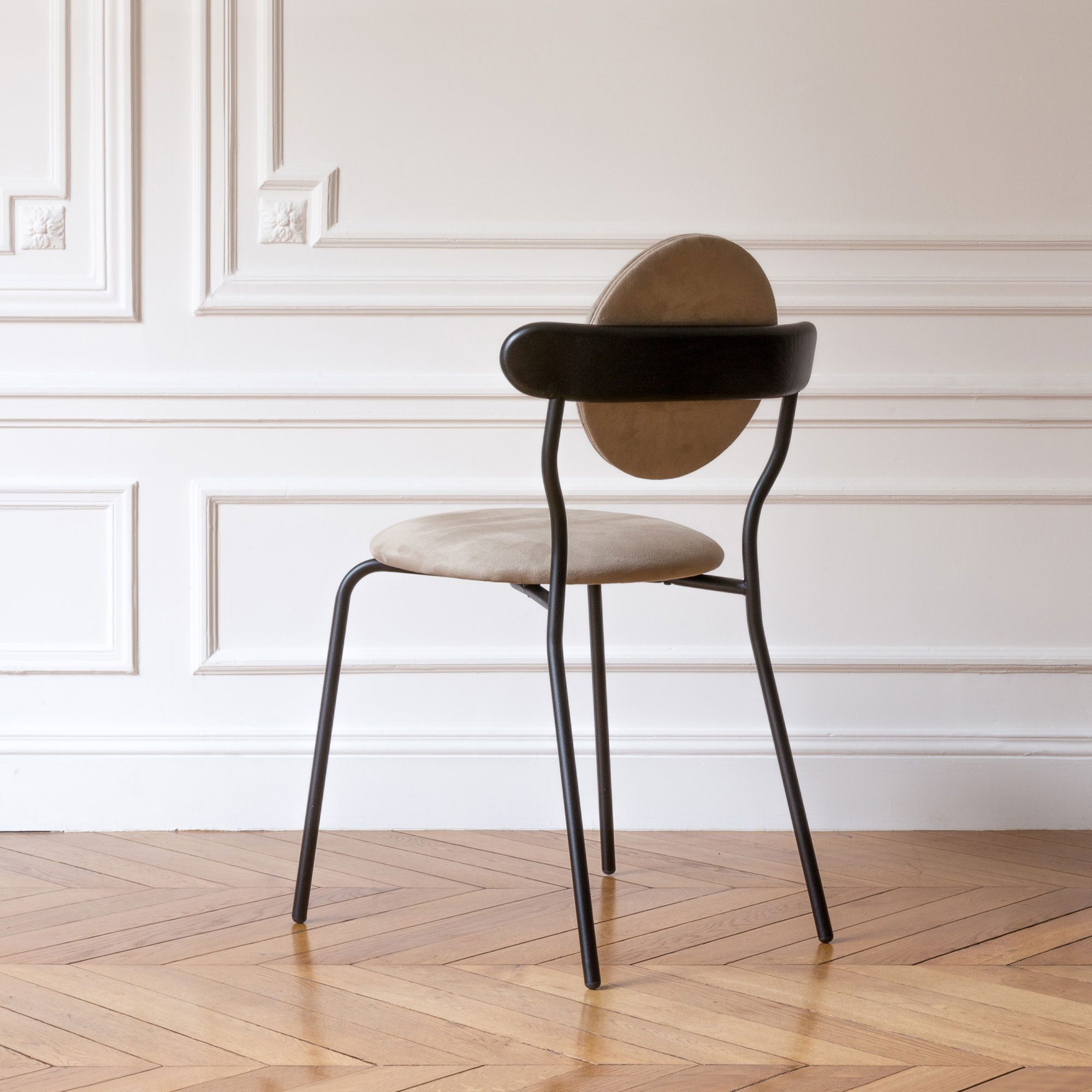 TheInvisibleCollection_LaChance_PlanetChair_25