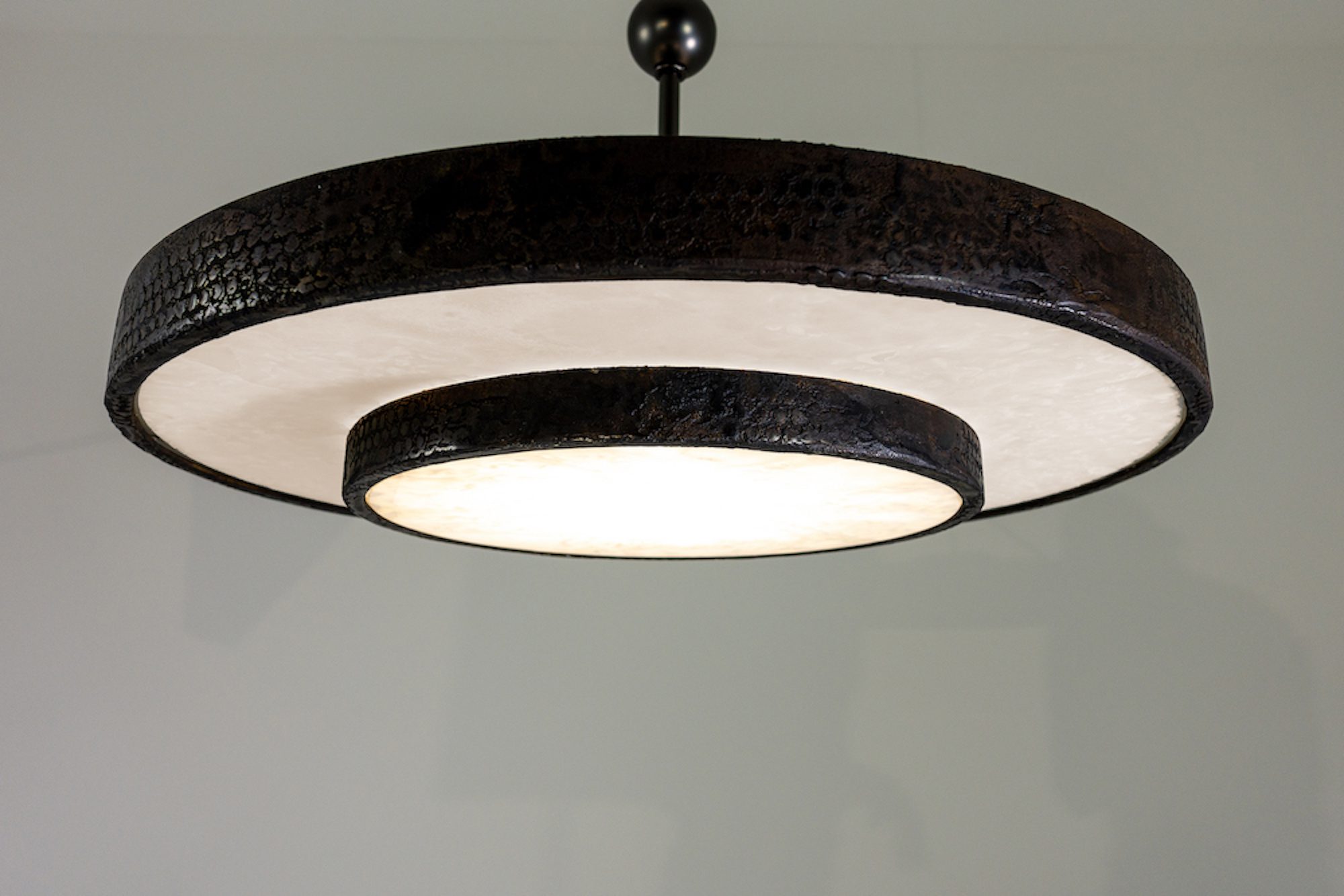 InvisibleCollection_MaisonLeleu_RitaChandelier_Finish 3_1