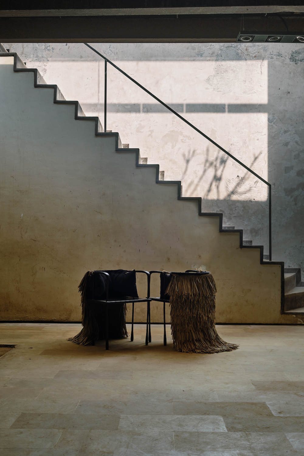 TheInvisibleCollection_AtelierAshieshShah_NagaChair_11