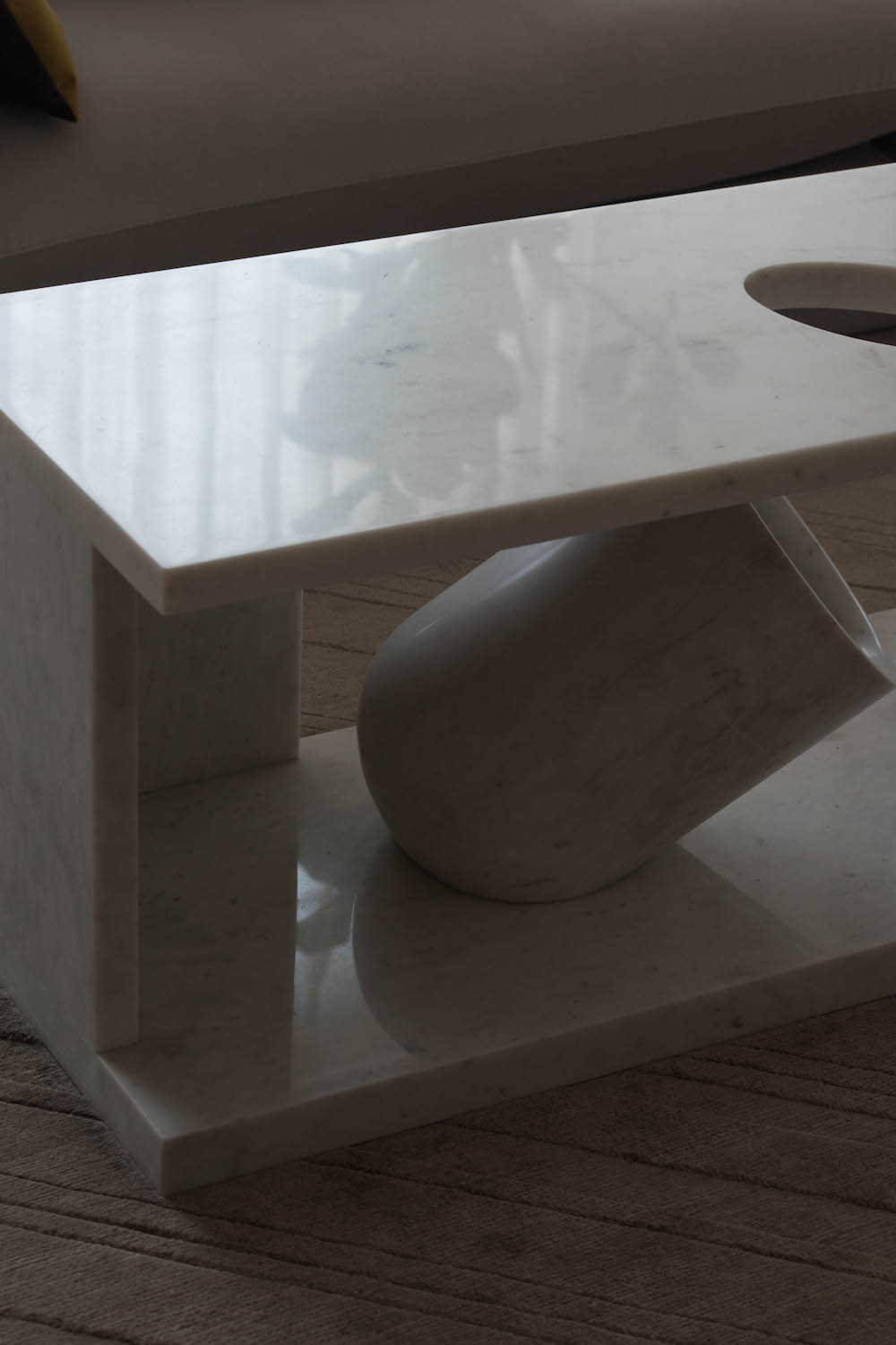 TheInvisibleCollection_AtelierAshieshShah_OculusTable_5