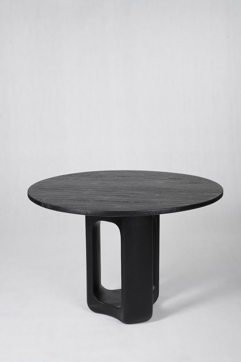 TheInvisibleCollection_AtelierPendhapa_DeepahCircularBlackTeak_7