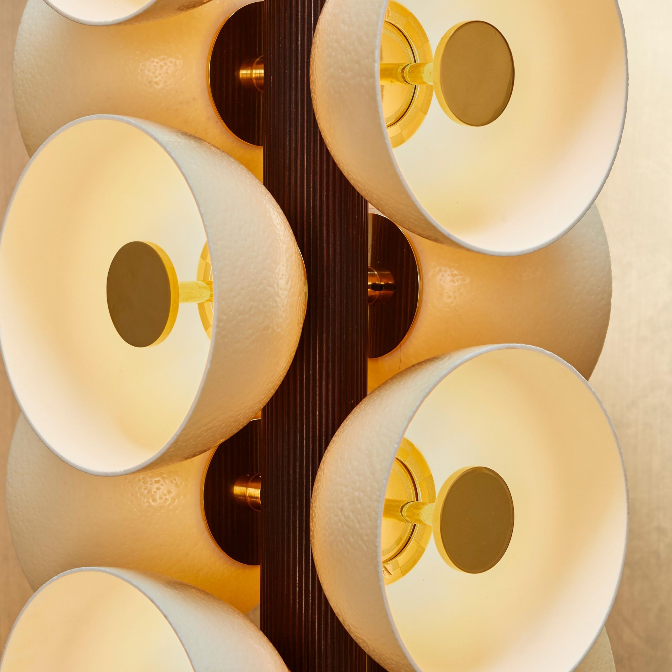 TheInvisibleCollection_Elliott_Barnes_Floor_Lamp_Iqanda_Hover