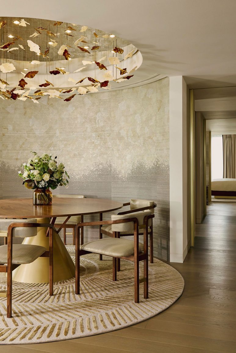 InvisibleCollection_DamienLangloisMeurinne_NautilusRug_InSitu_MandarinOriental