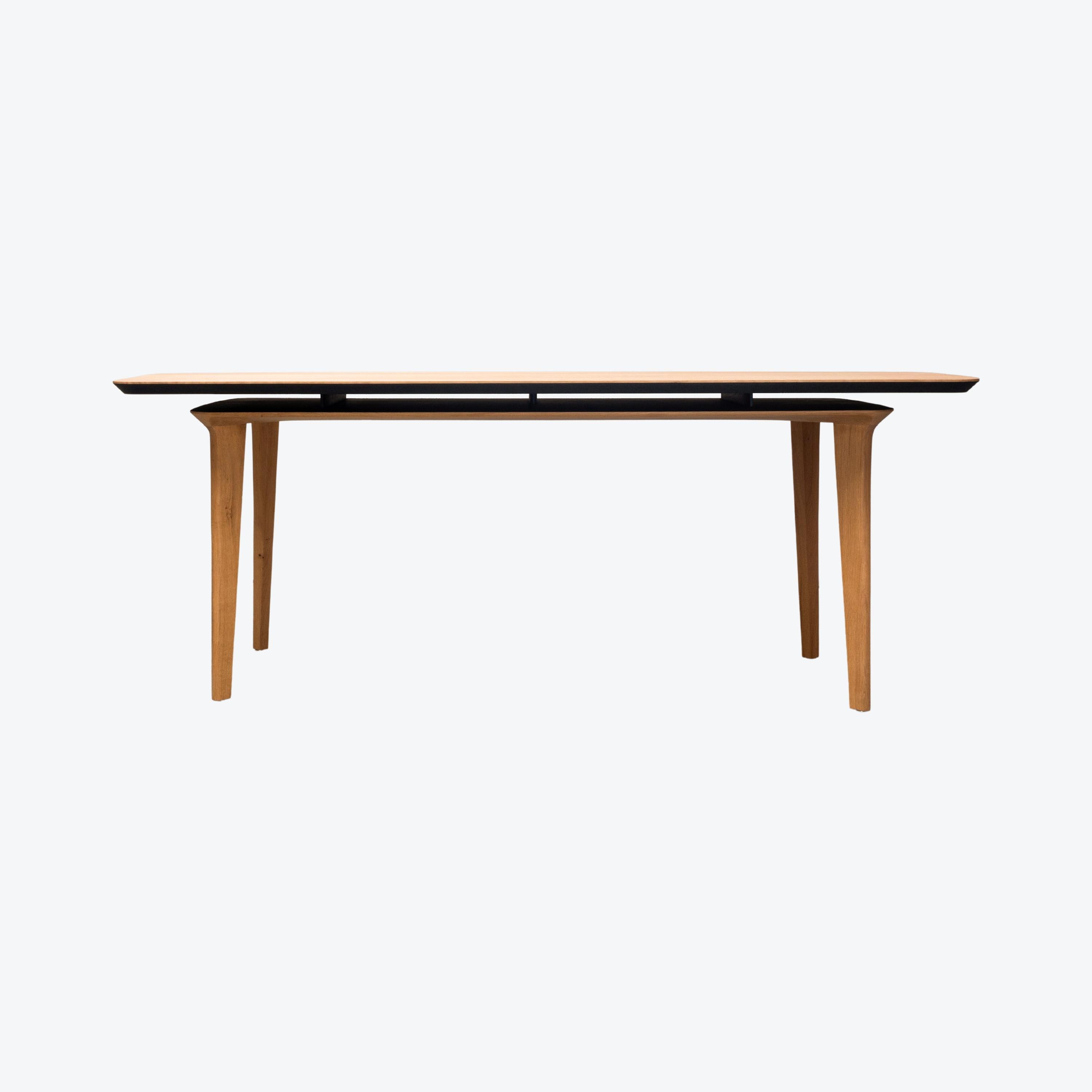 Floa Dining Table