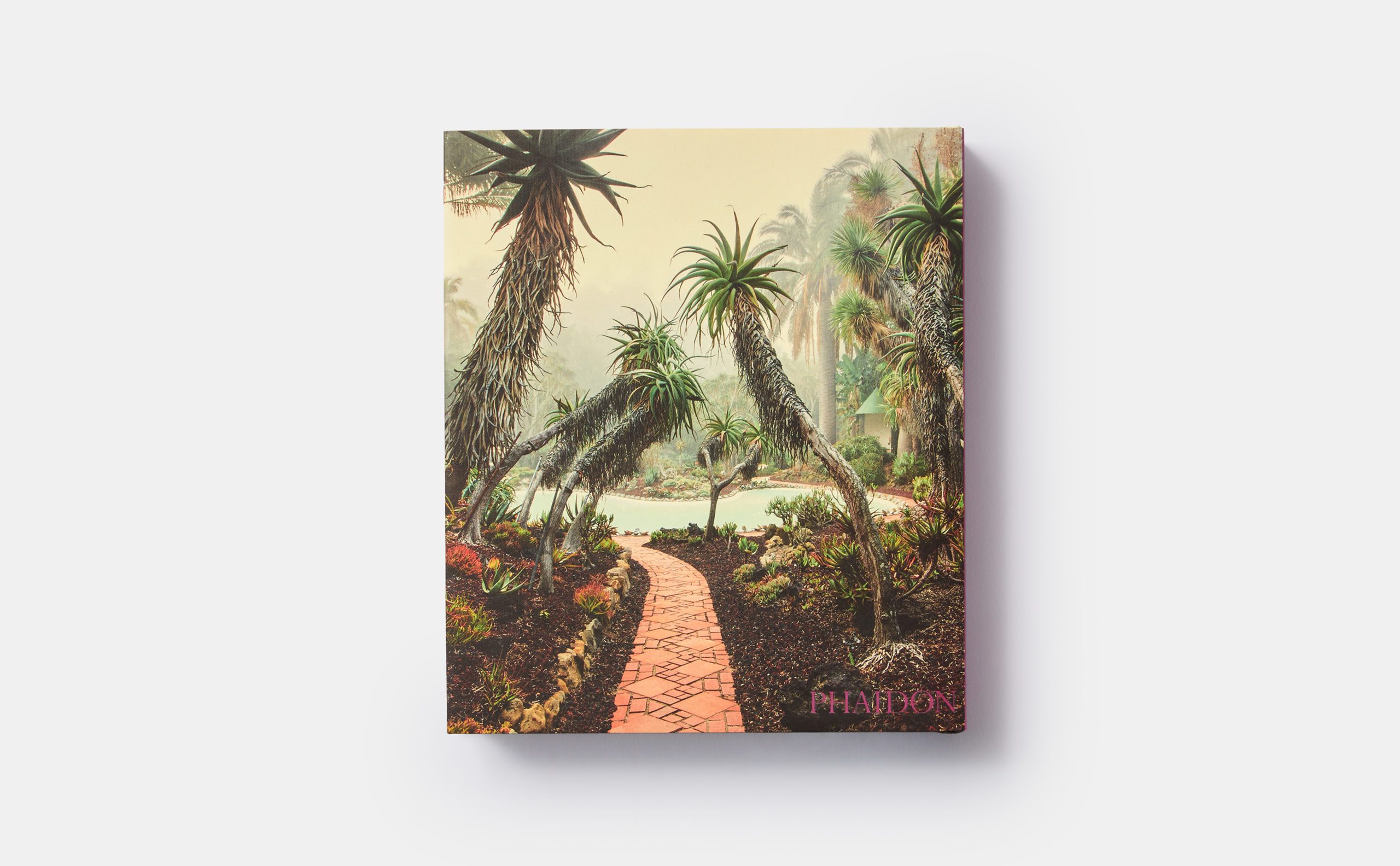 TheInvisibleCollection_Phaidon_HamptonsModern_TheGardenBook_6