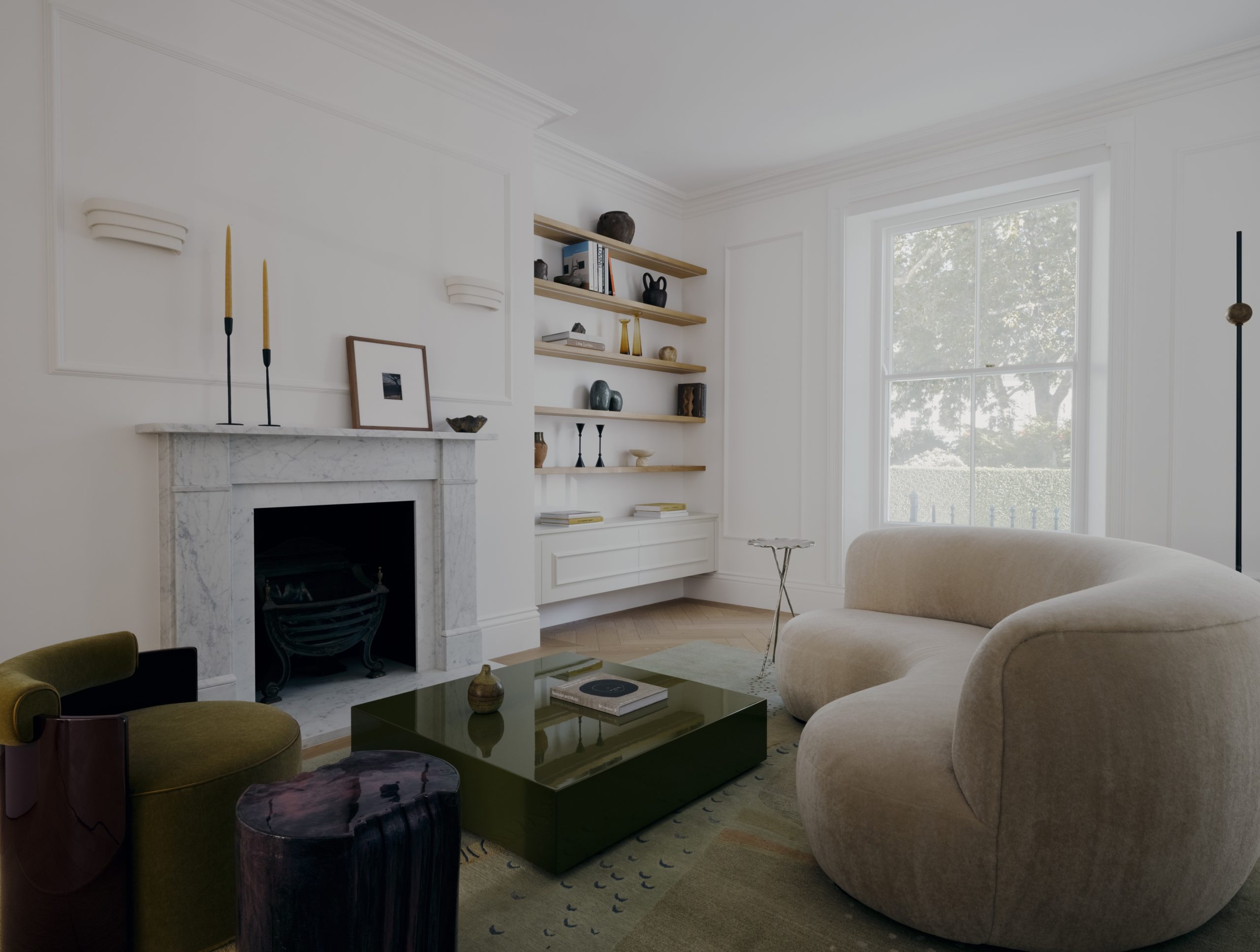 TheInvisibleCollection_PierreAugustinRose_Sofa190_1
