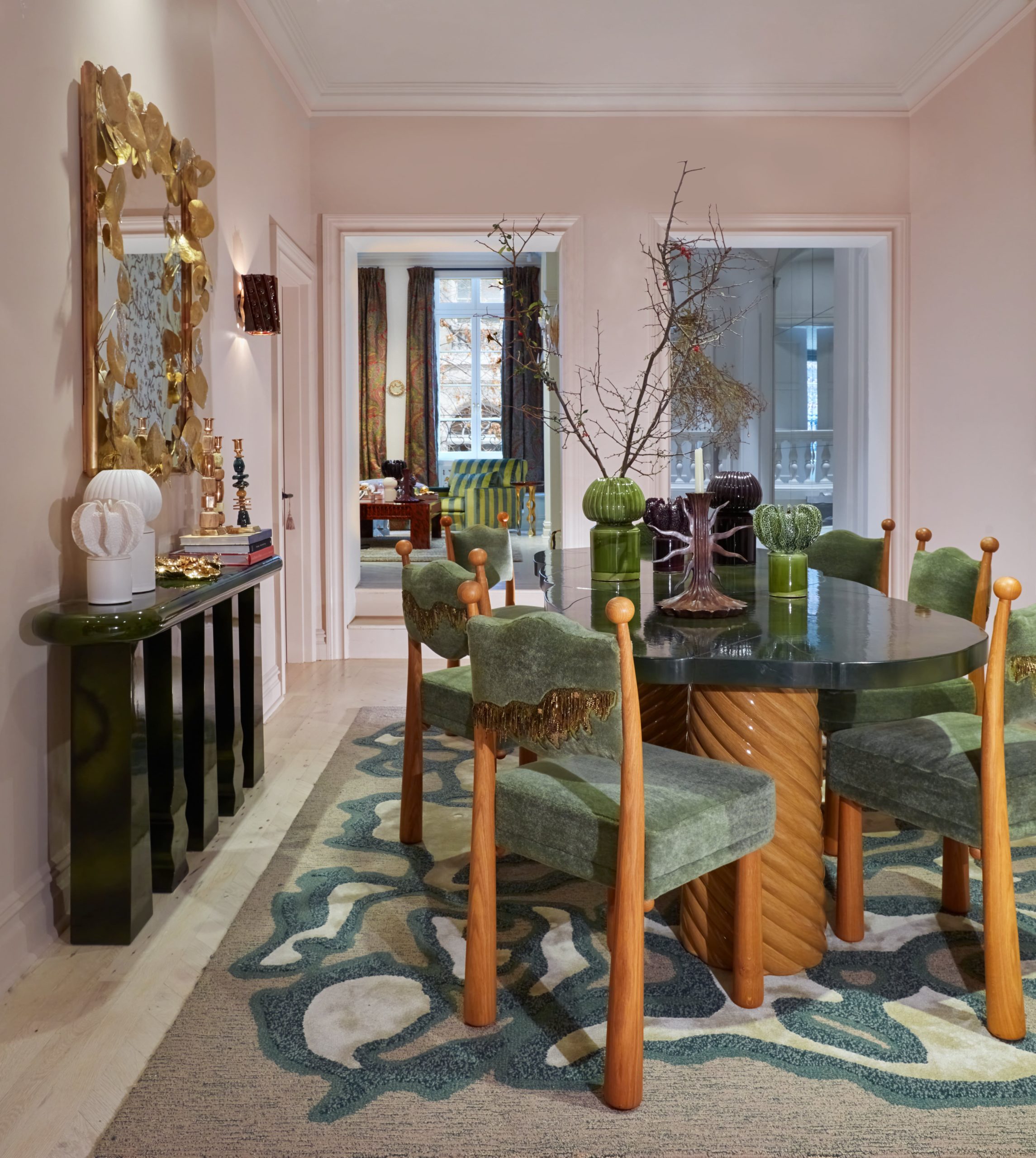 Clubroom_TheInvisibleCollection_LauraGonzalez_NY_SanaCandlestickPurple_1