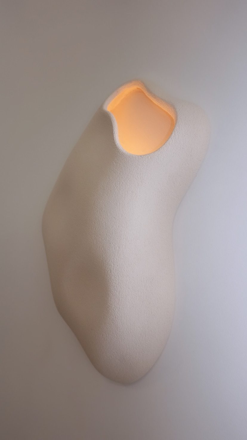 InvisibleCollection_AmandeHaeghen_MaesWallLamp_5