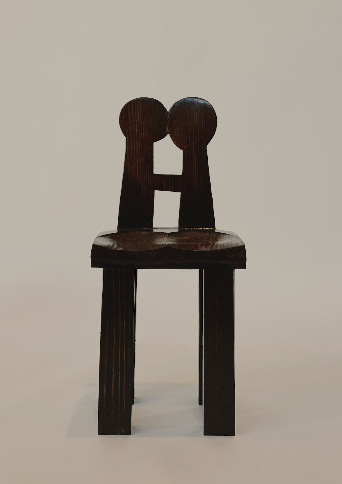 InvisibleCollction_GarcéDimofski_Minjae Kim's Lacquered Chair II_1