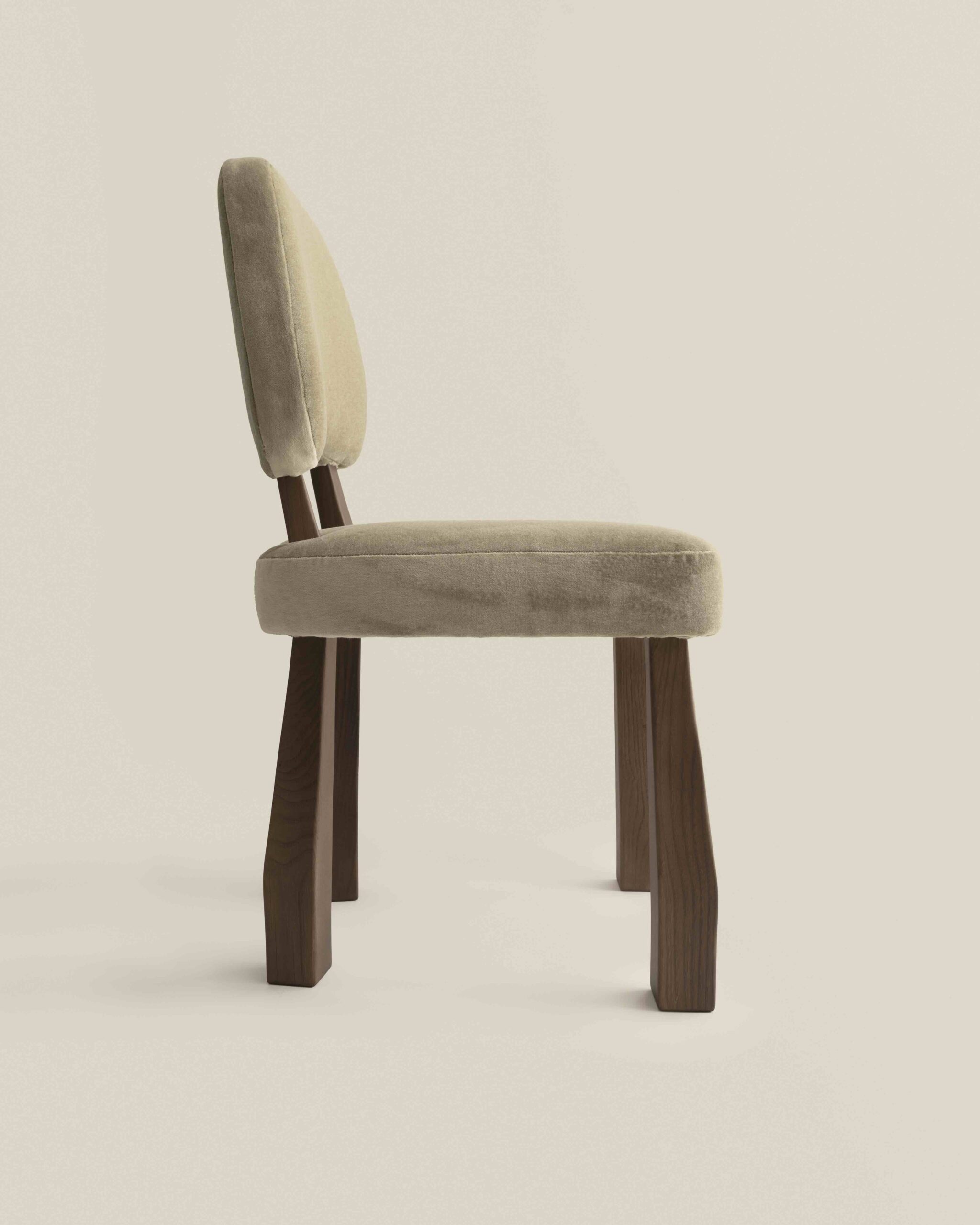 InvisibleCollection_GarceDimofski_FredChairNatural_7
