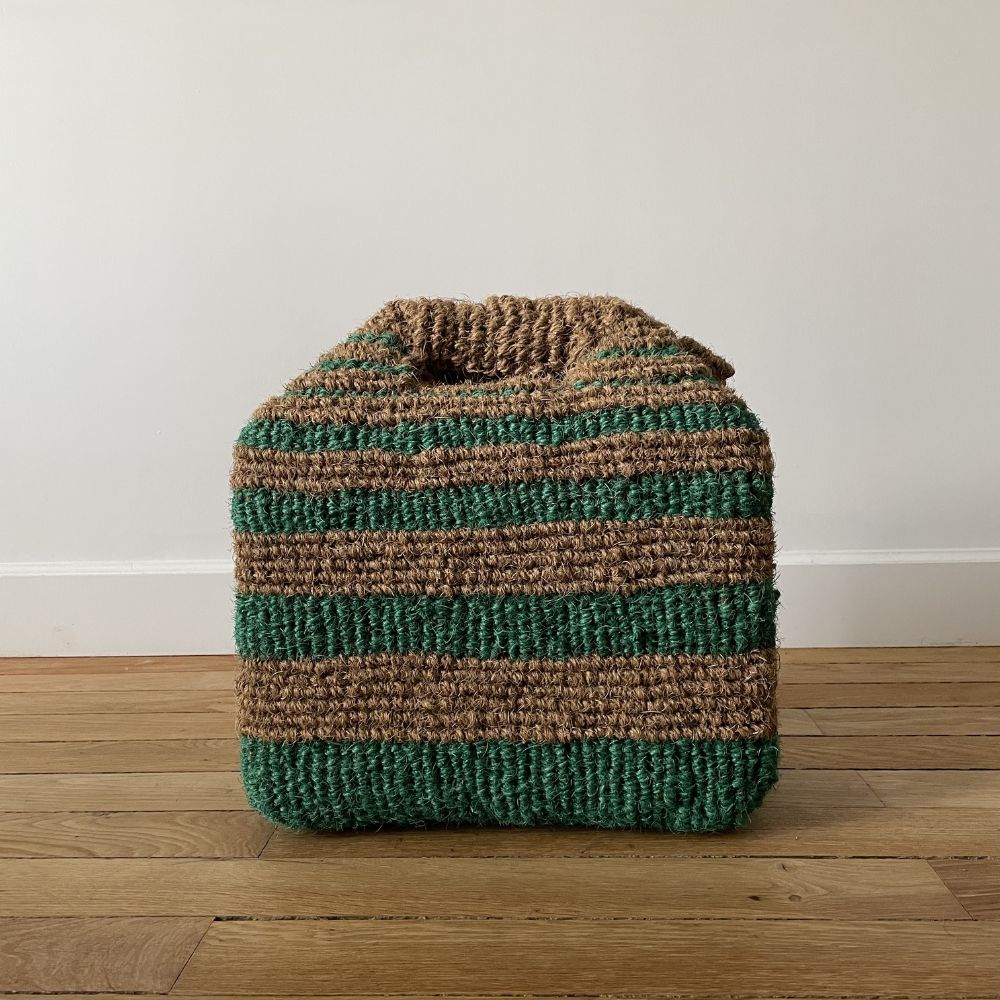 InvisibleCollection_Campana_GarrafonVerde_Hover