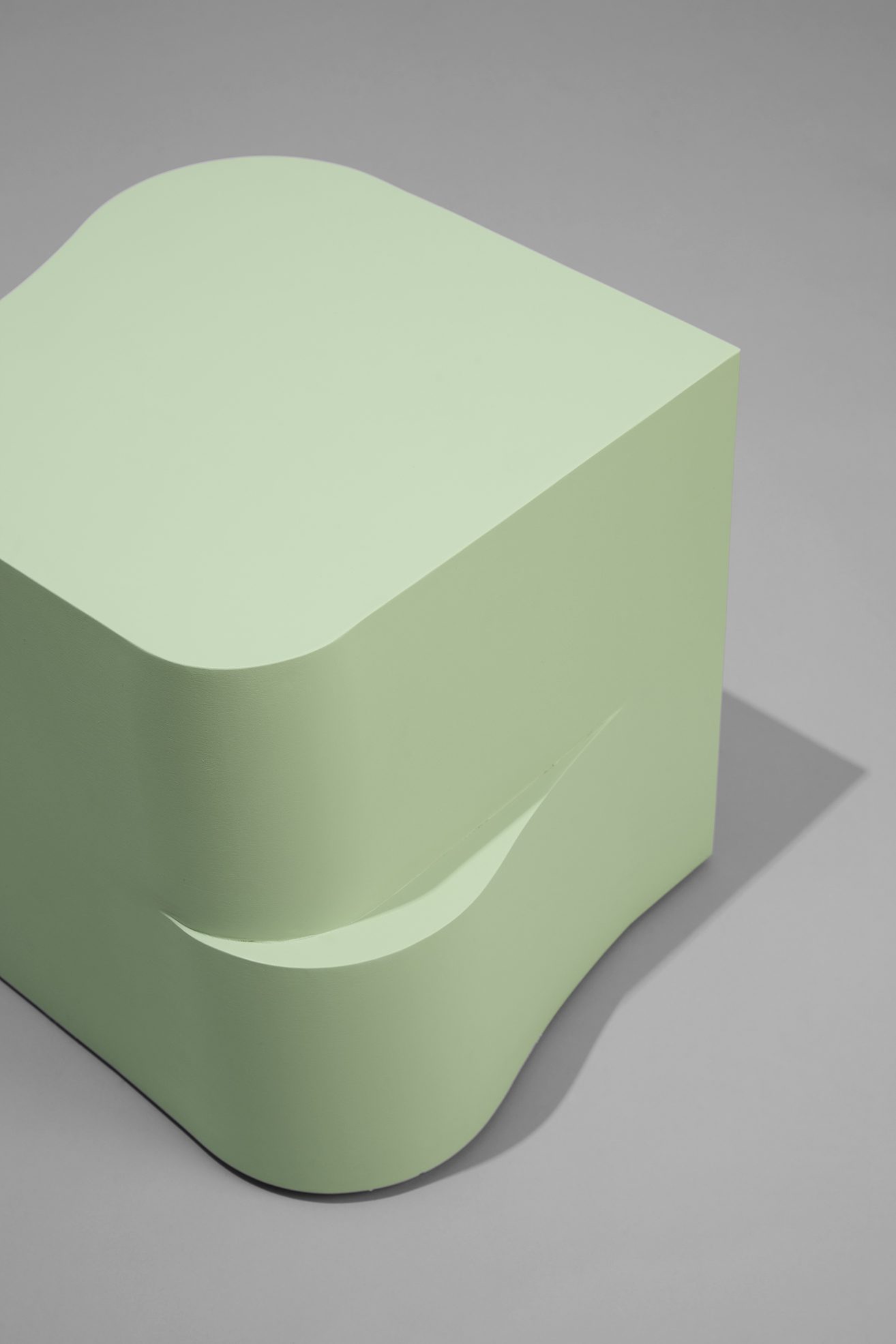 InvisibleCollection_PhilippeHurel_OndeSideTable_6