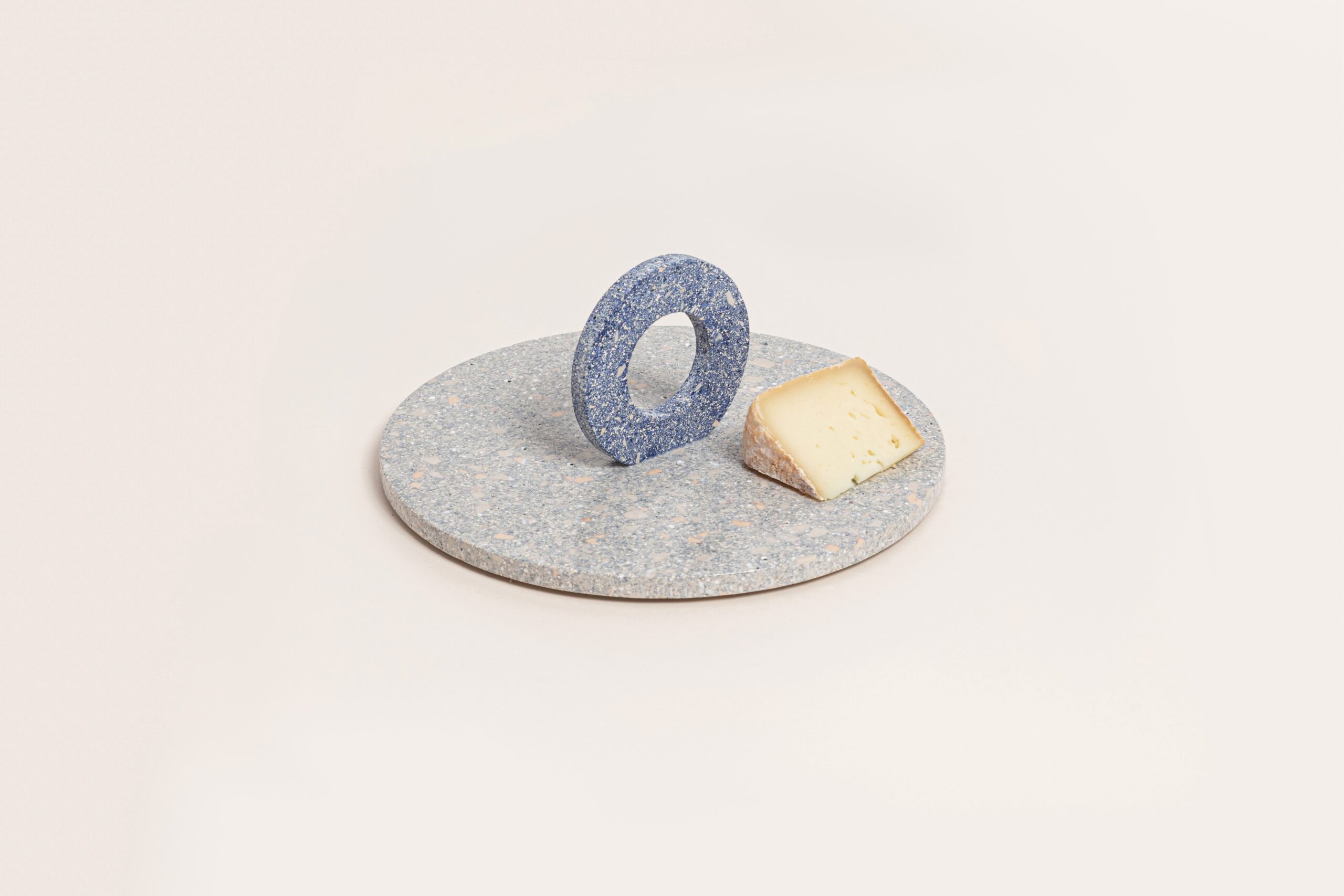 InvisibleCollection_Noma_Otto97.5_CheesePlatter_2