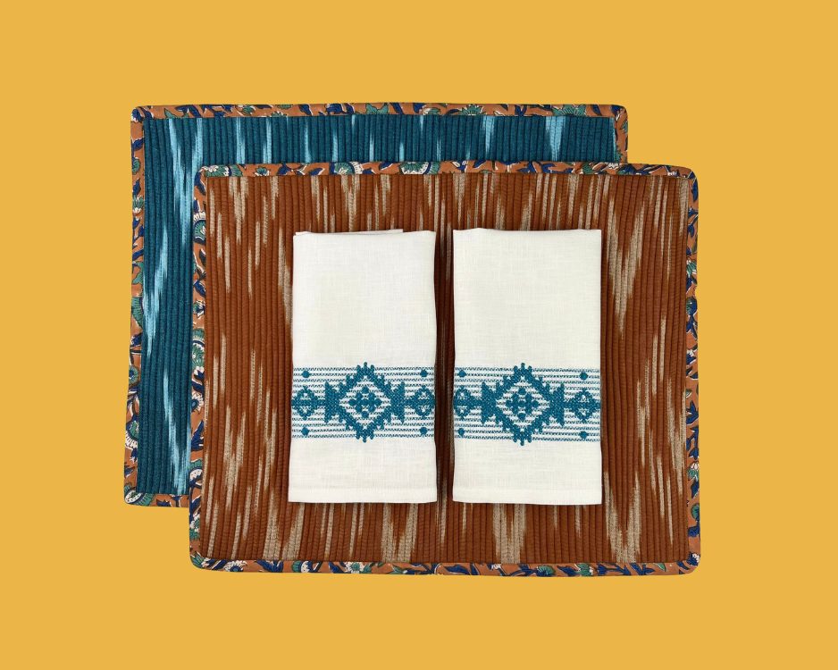 Lot de 2 Sets de Tables Ikat Breakfast avec  2 serviettes Folklore