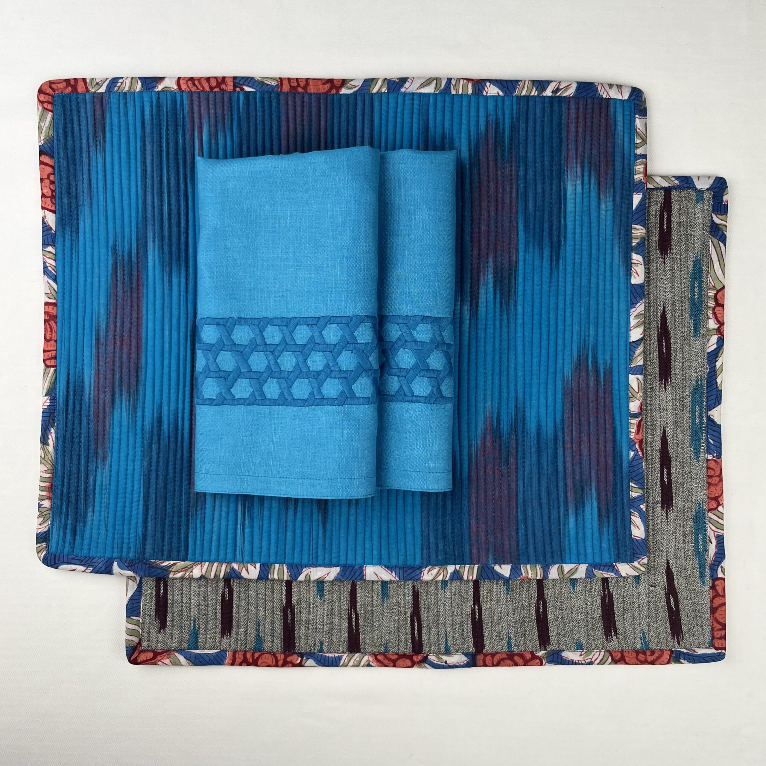 TheInvisibleCollection_Clubroom_TheTableLove_Weave_5