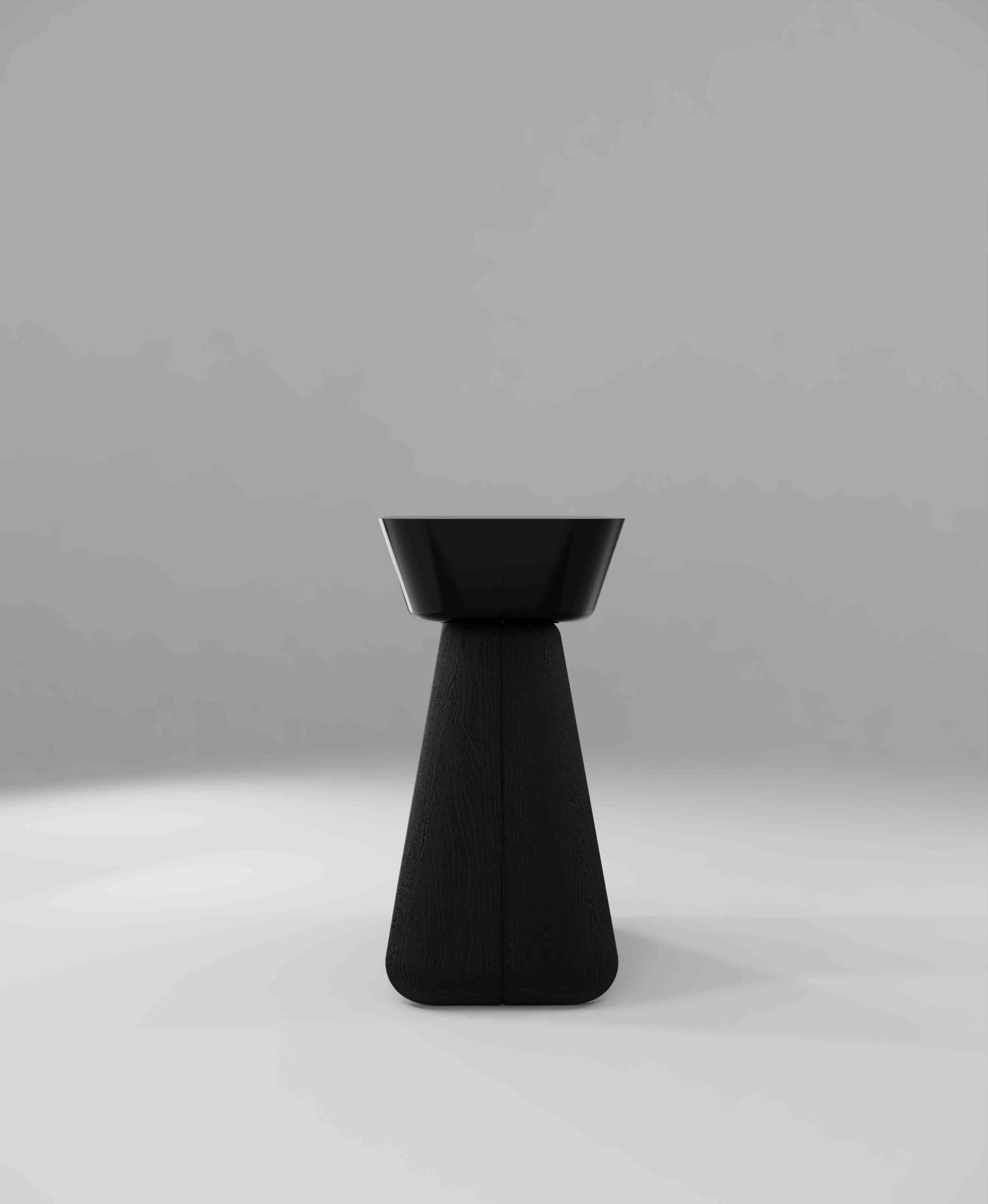 InvisibleCollection_AtelierPendhapa_LacquerMangalaConsole_5