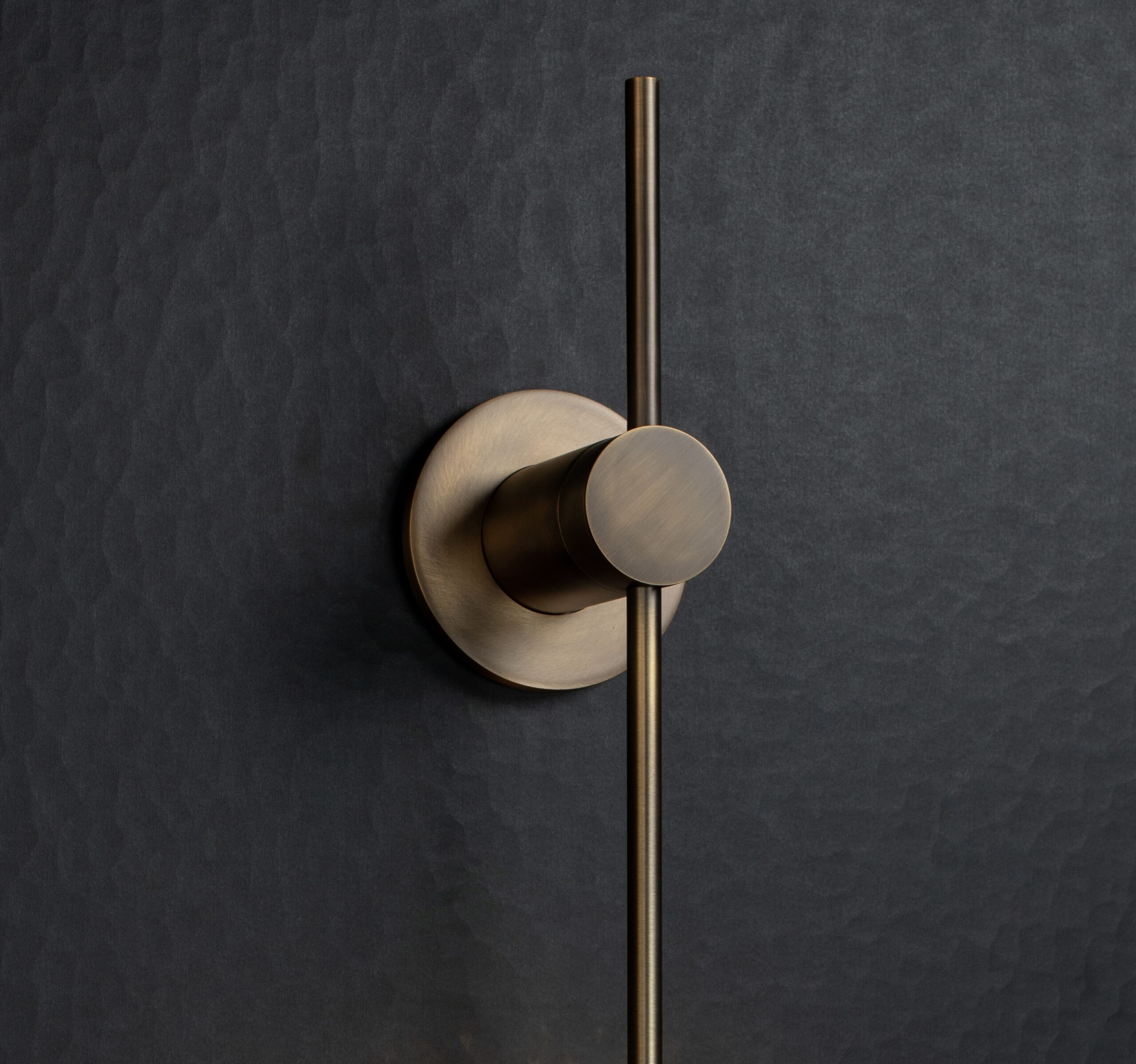 InvisibleCollection_Veronese_MarthaWallLamp_3