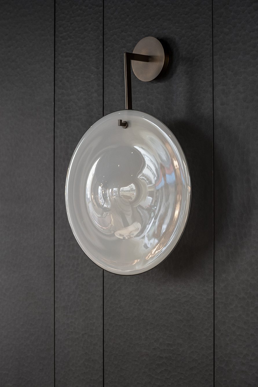 InvisibleCollection_Veronese_OrbeWallLamp_6