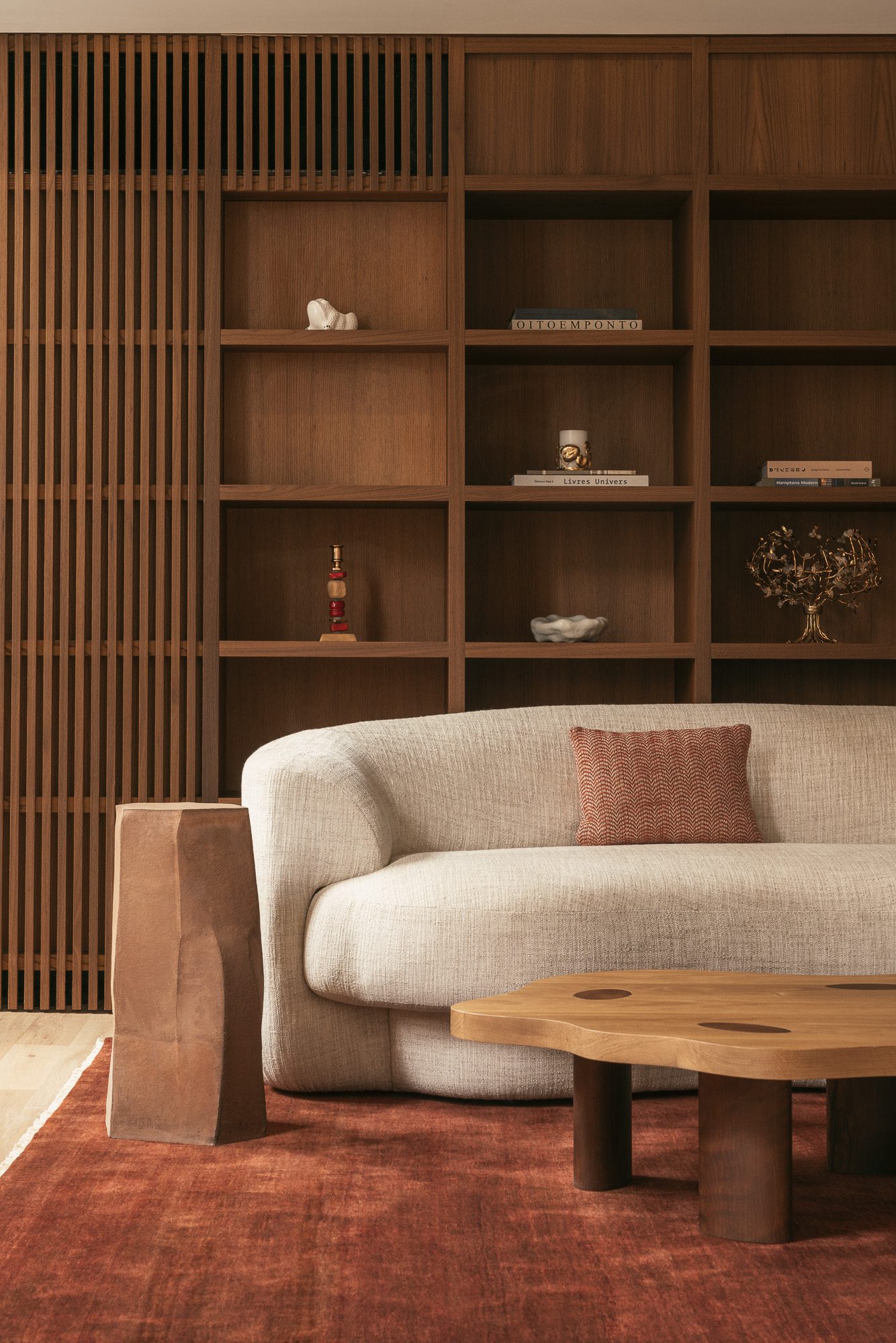 InvisibleCollection-LondonMews-FloresDesign -LargeCloudCoffeeTableOak for Invisible Collection-06