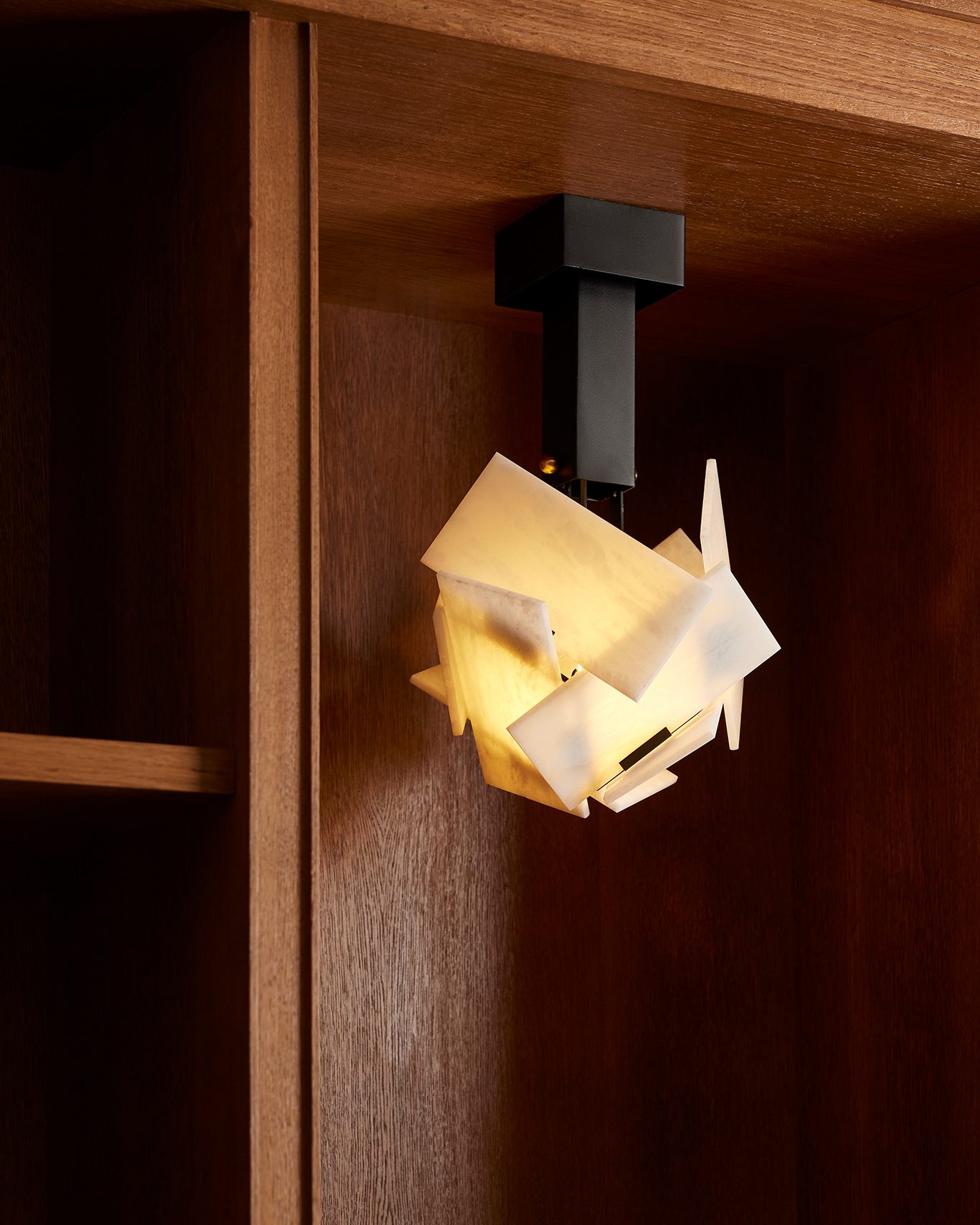 InvisibleCollection_GalerieMCDE_Boule Ceiling Lamp_SUS101A_11