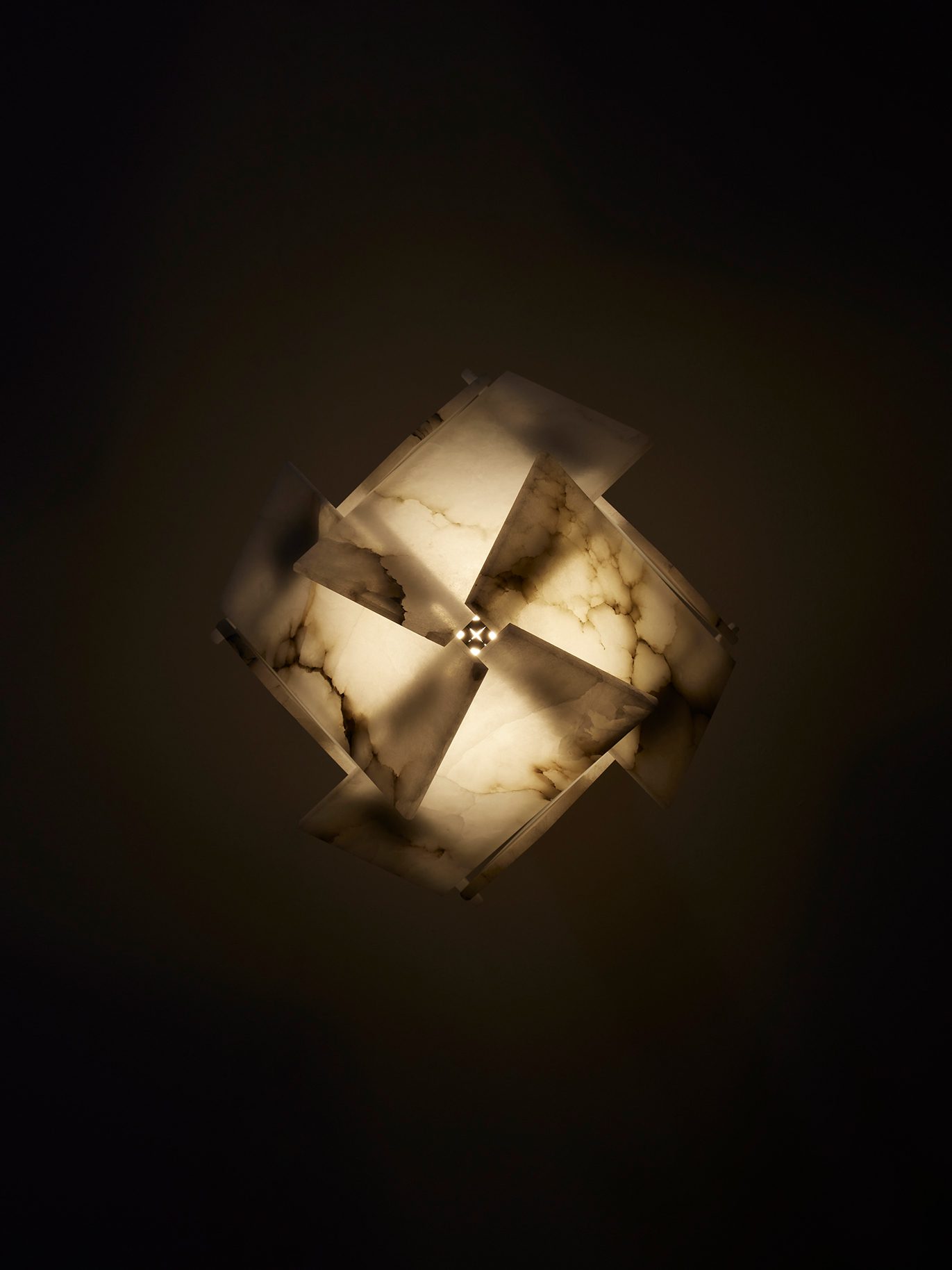 InvisibleCollection_GalerieMCDE_Boule Ceiling Lamp_SUS101A_6