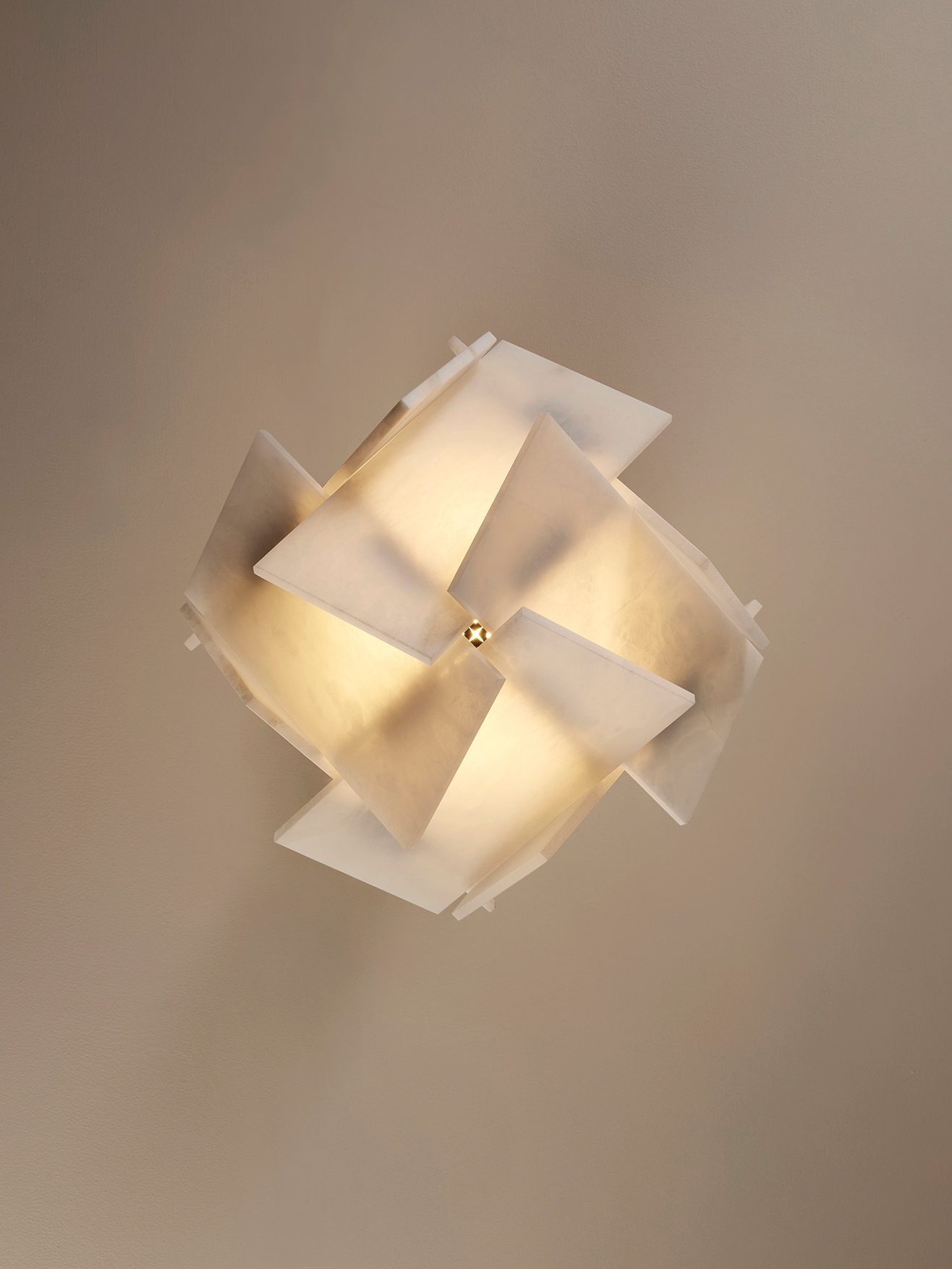 InvisibleCollection_GalerieMCDE_Boule Ceiling Lamp_SUS101B_5