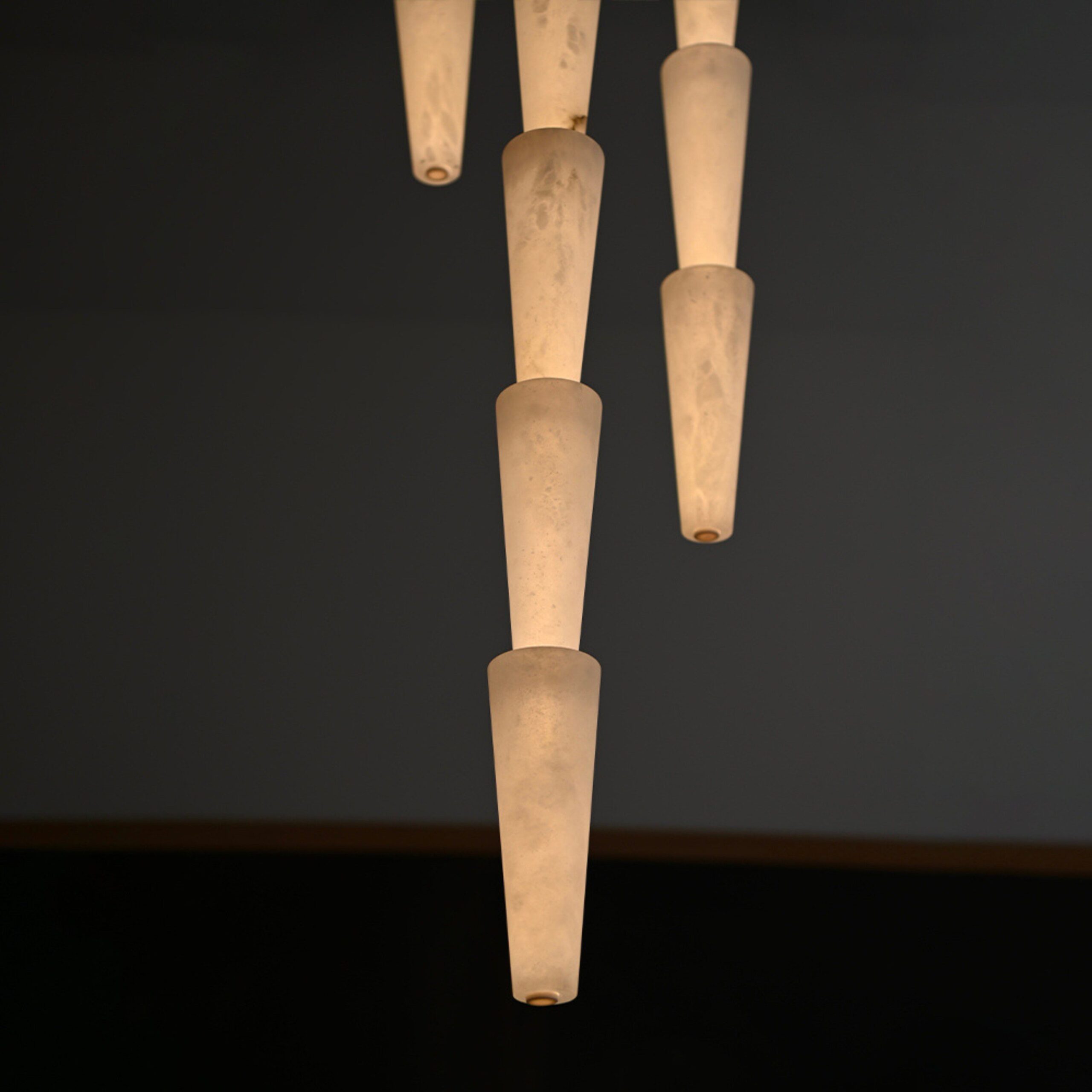 InvisibleCollection_FranckGenser_CascadeCeilingLamp_1
