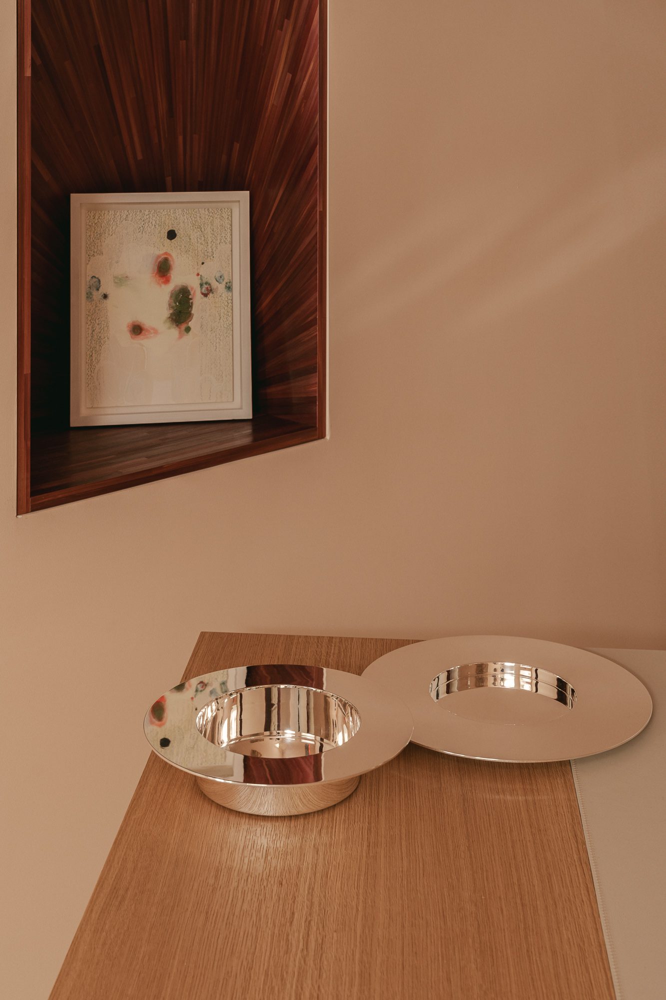 InvisibleCollection_Puiforcat_JuddDinnerPlate_3