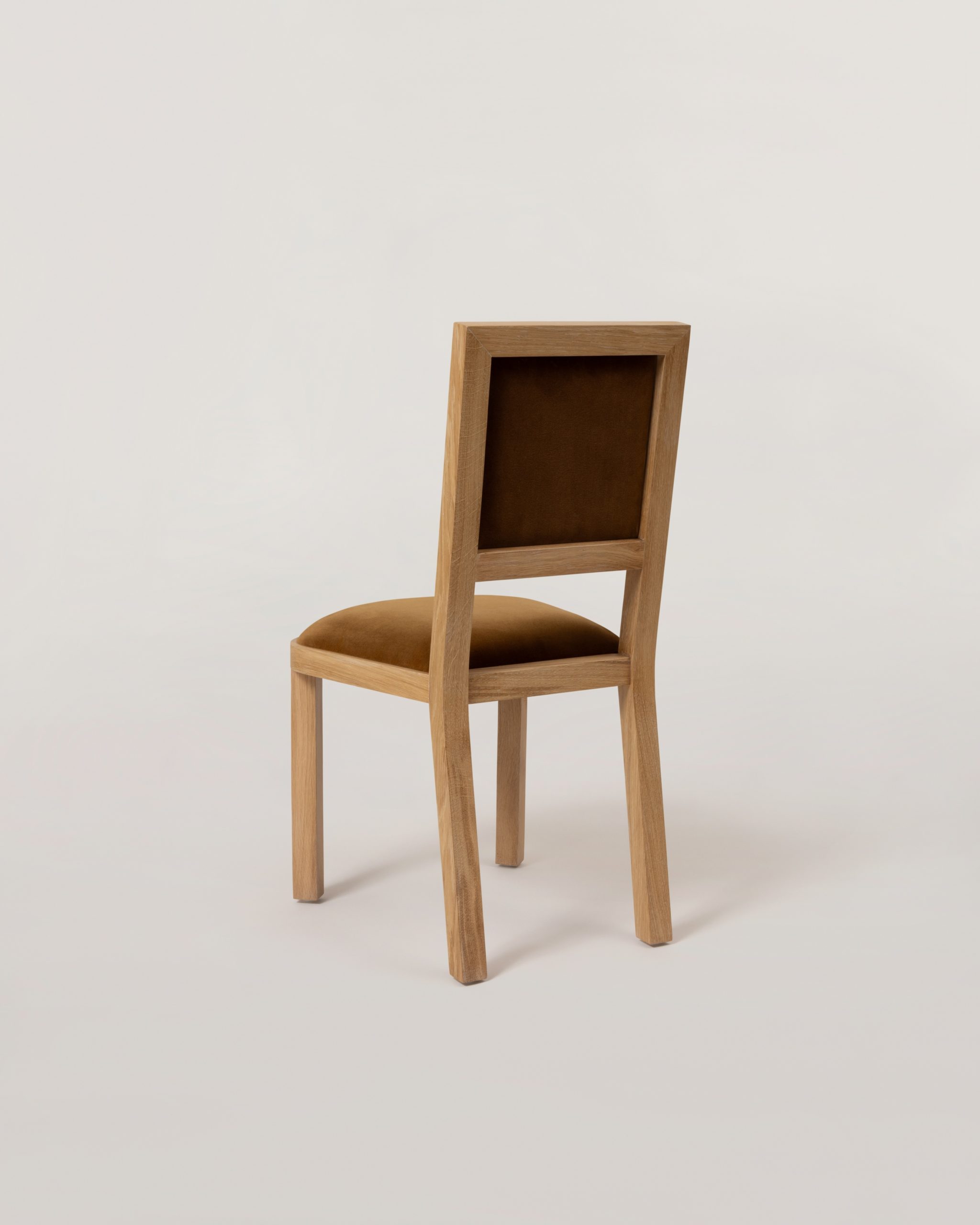 InvisibleCollection_LeoSentou_J.B.B.Chair_7