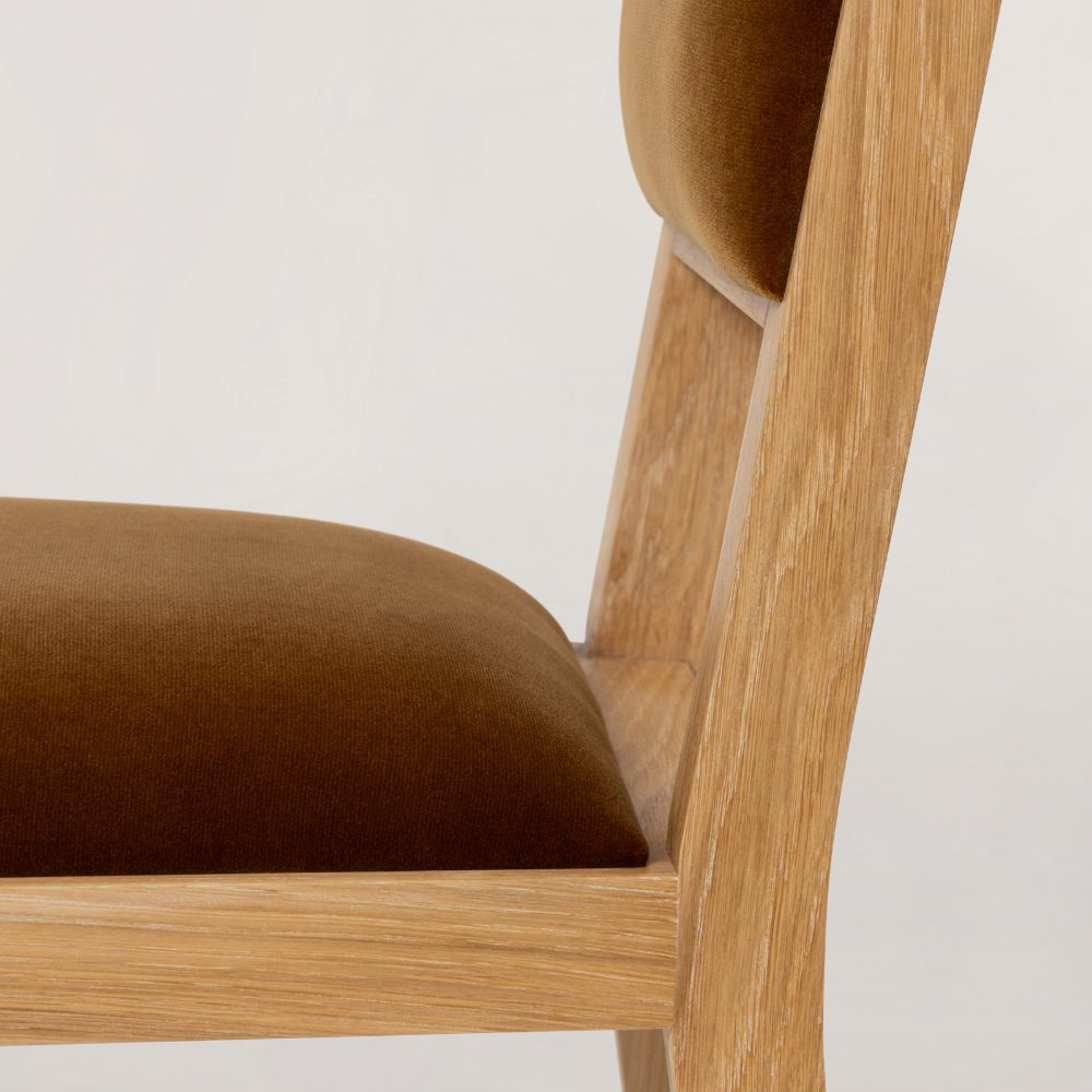 InvisibleCollection_LeoSentou_J.B.B.Chair_hover