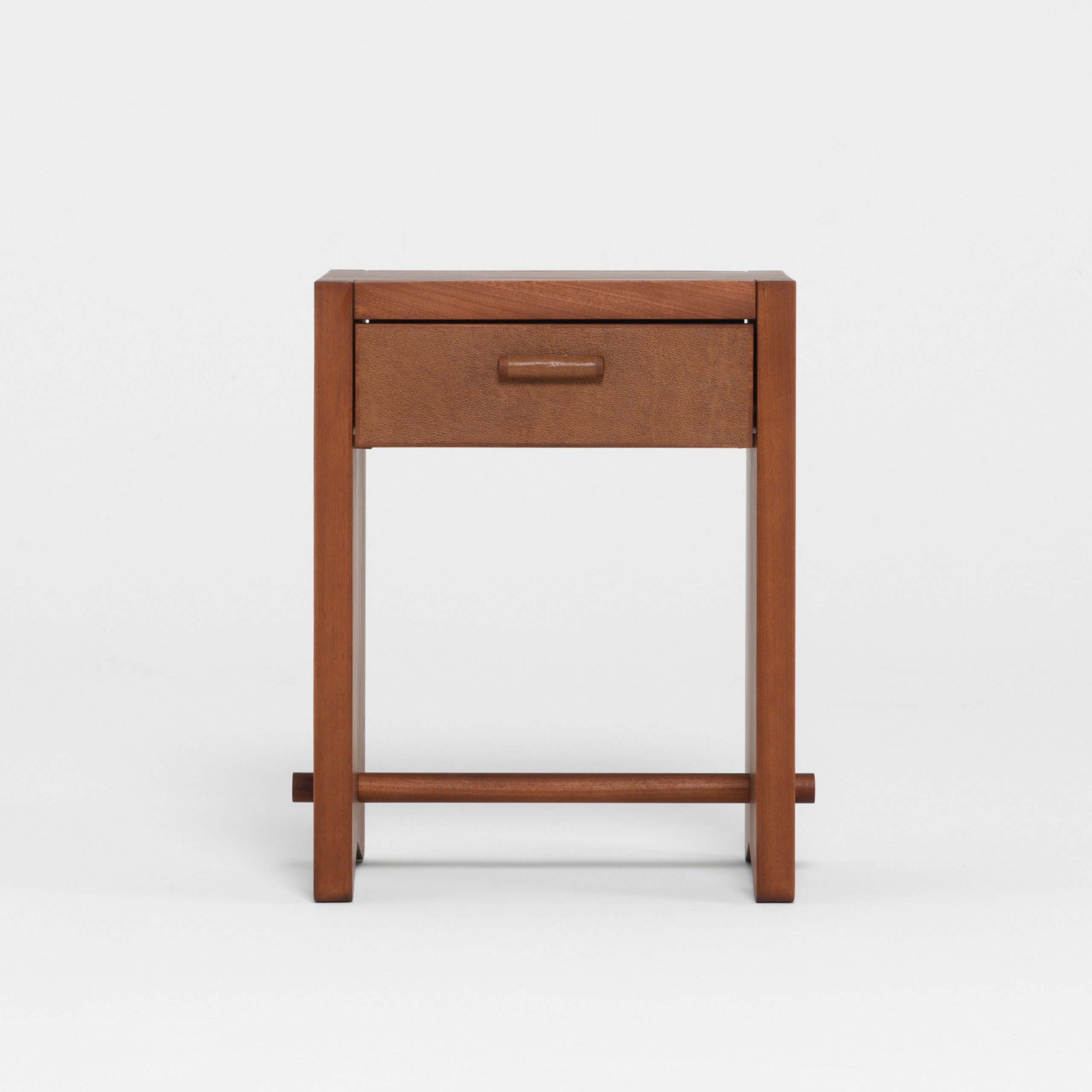 InvisibleCollection_PierreAugustinRose_DehlosBedSideTableMahogany_Hover