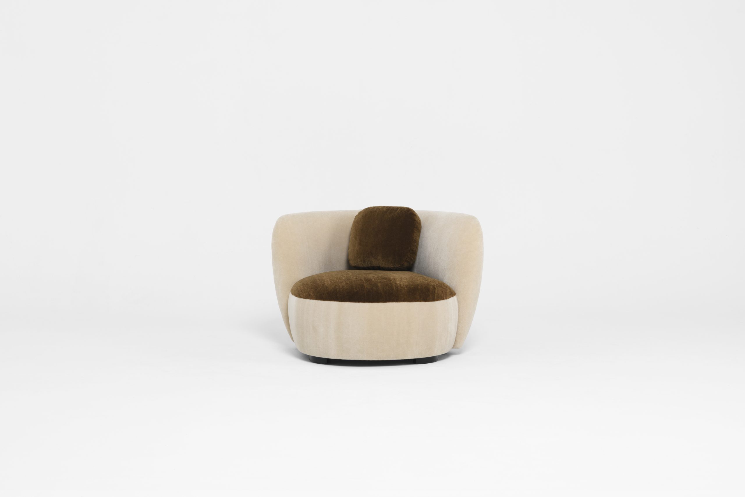InvisibleCollection_PierreAugustinRose_MeridienneArmchair_6